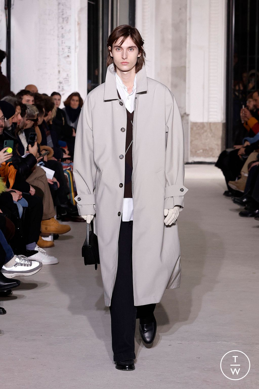 Fashion Week Paris Fall/Winter 2024 look 5 from the Officine Générale collection 男装