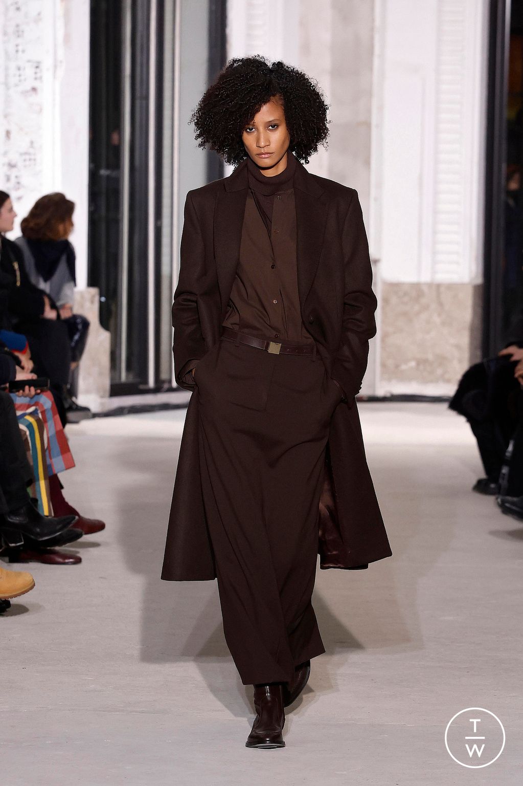Fashion Week Paris Fall/Winter 2024 look 8 de la collection Officine Générale menswear