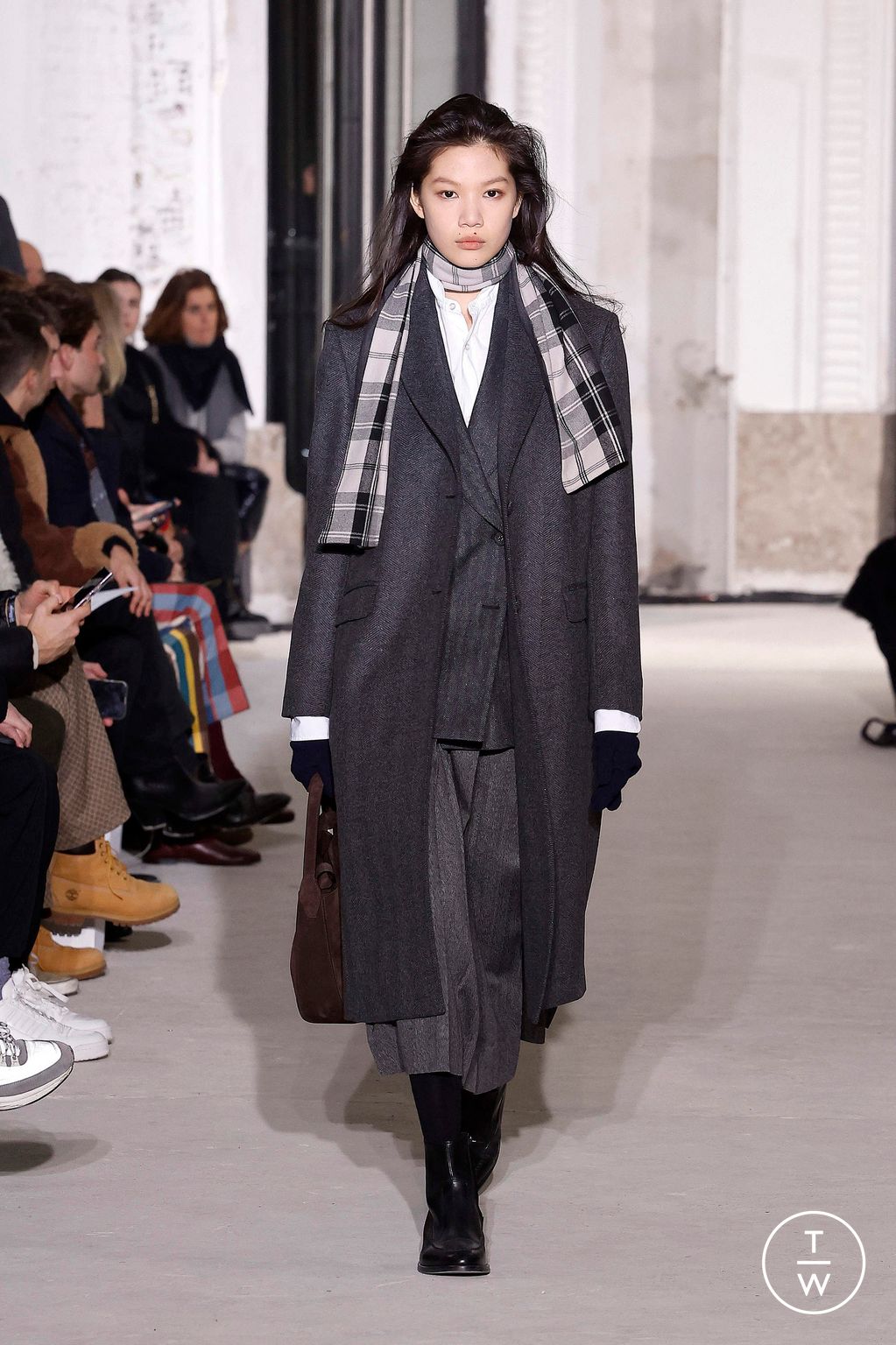 Fashion Week Paris Fall/Winter 2024 look 30 de la collection Officine Générale menswear