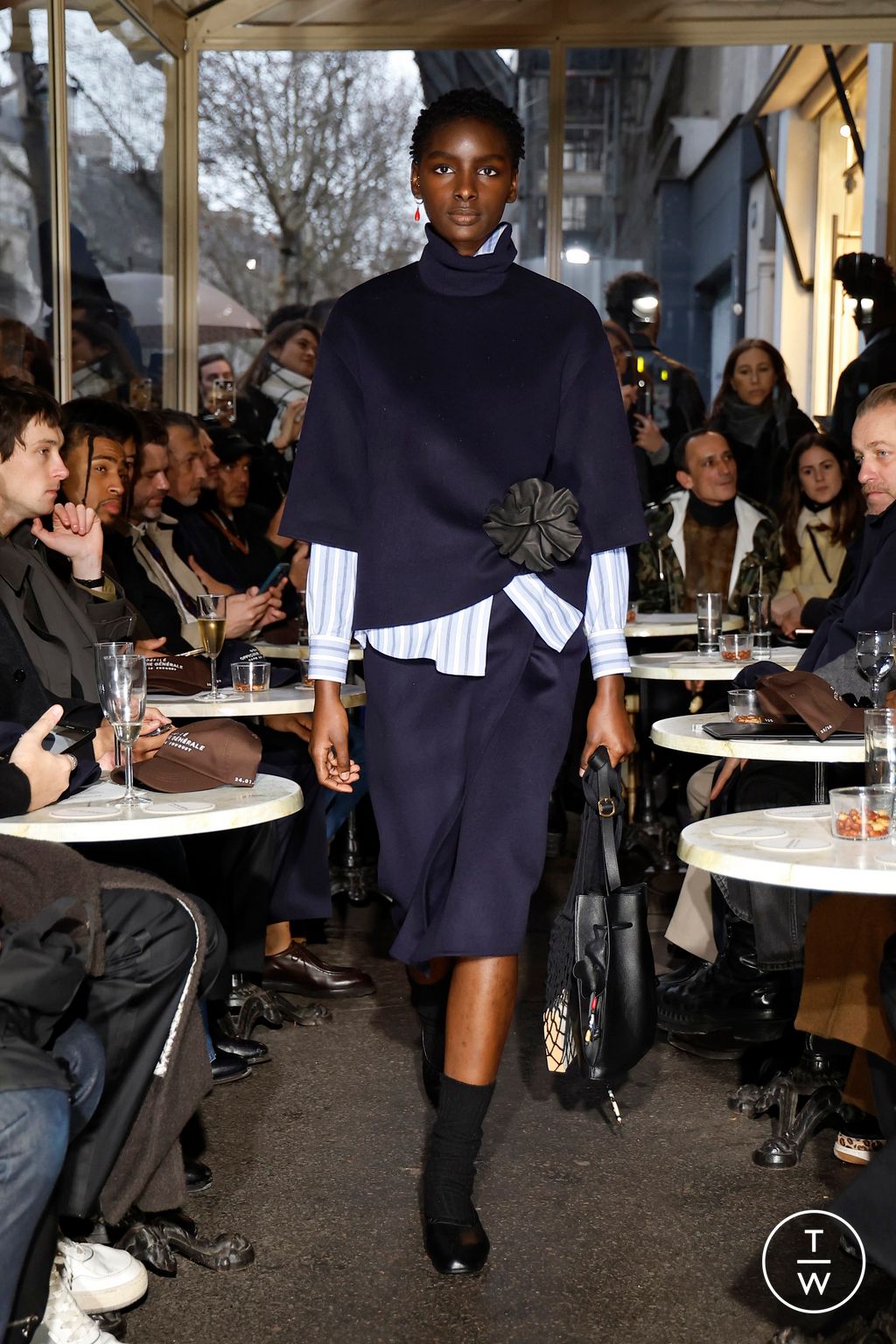 Fashion Week Paris Fall/Winter 2025 look 4 de la collection Officine Générale menswear