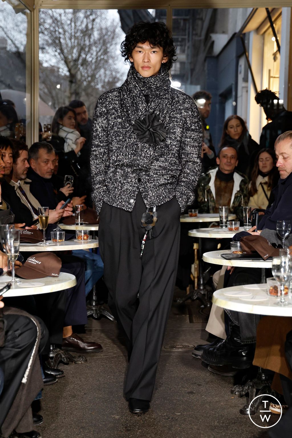Fashion Week Paris Fall/Winter 2025 look 7 de la collection Officine Générale menswear