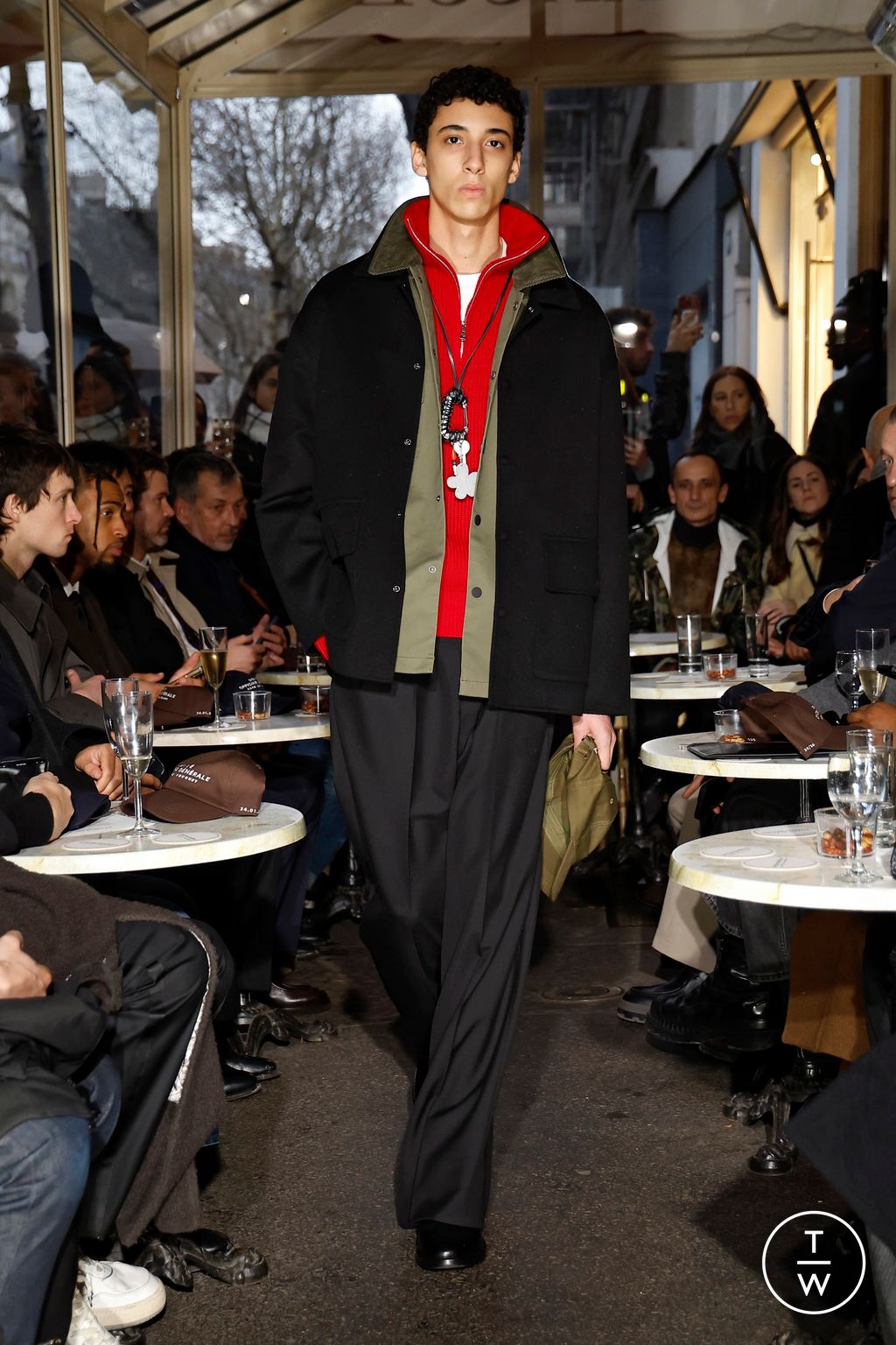 Fashion Week Paris Fall/Winter 2025 look 10 from the Officine Générale collection menswear