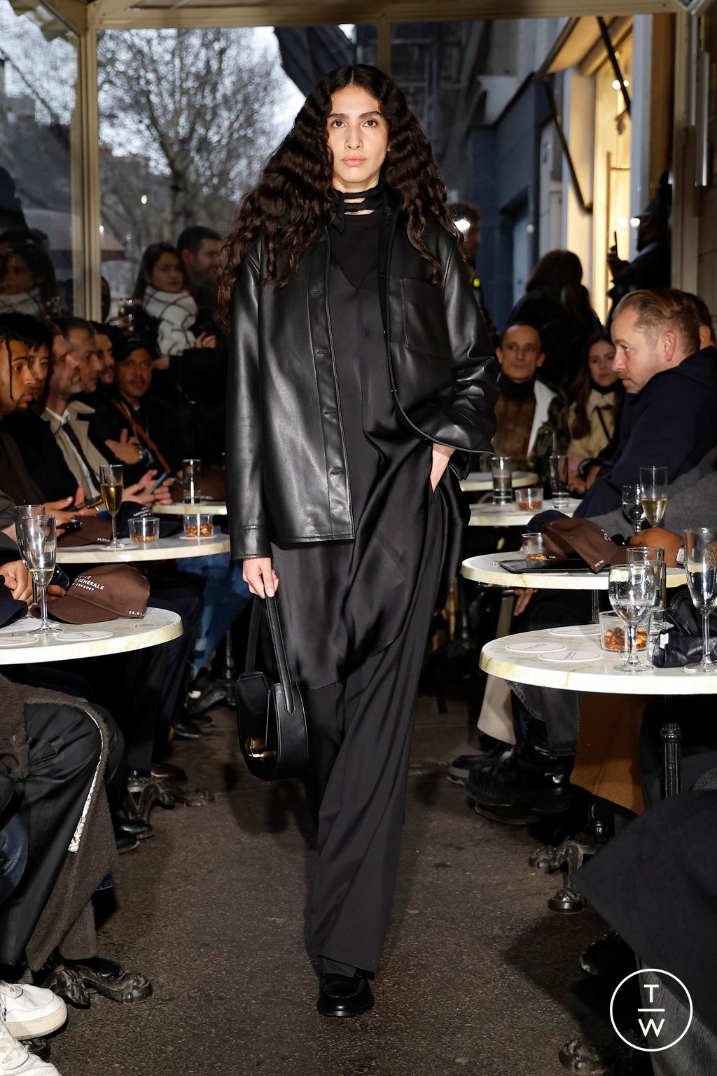 Fashion Week Paris Fall/Winter 2025 look 13 from the Officine Générale collection menswear