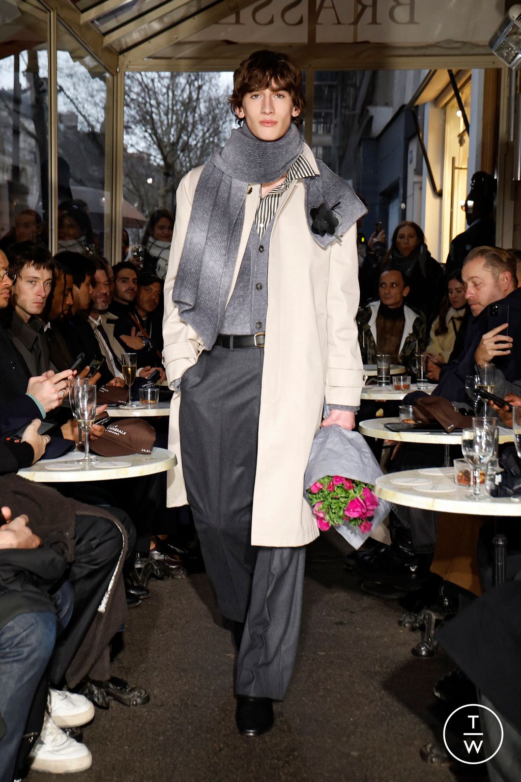 Fashion Week Paris Fall/Winter 2025 look 15 de la collection Officine Générale menswear