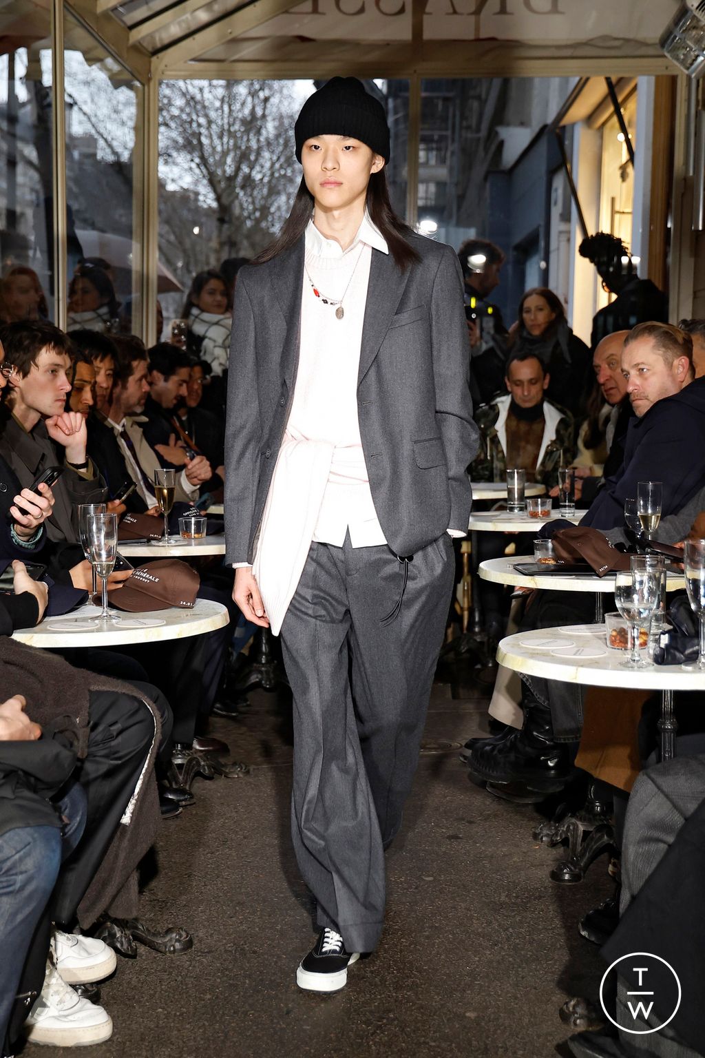 Fashion Week Paris Fall/Winter 2025 look 18 from the Officine Générale collection menswear