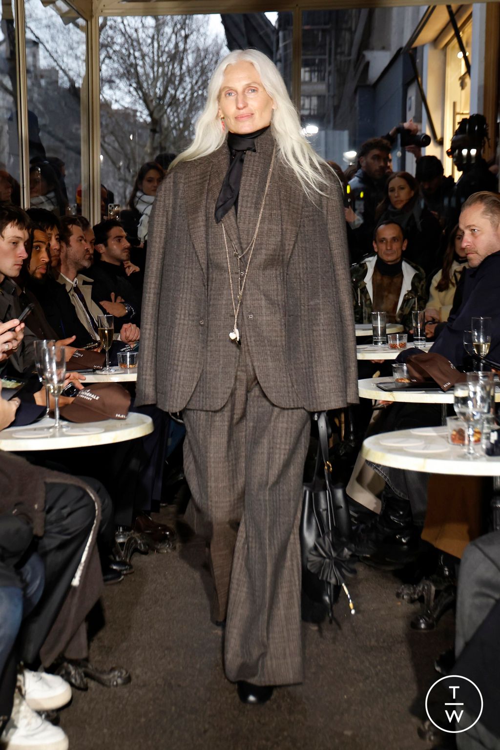 Fashion Week Paris Fall/Winter 2025 look 23 from the Officine Générale collection menswear