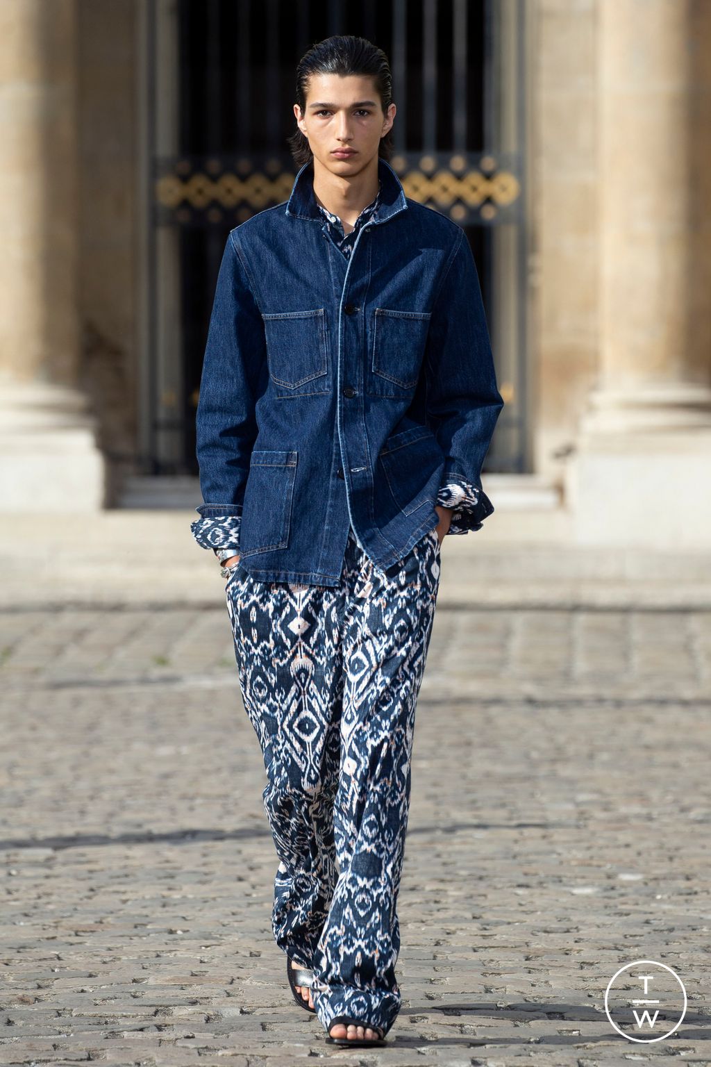 Fashion Week Paris Spring/Summer 2023 look 24 from the Officine Générale collection menswear