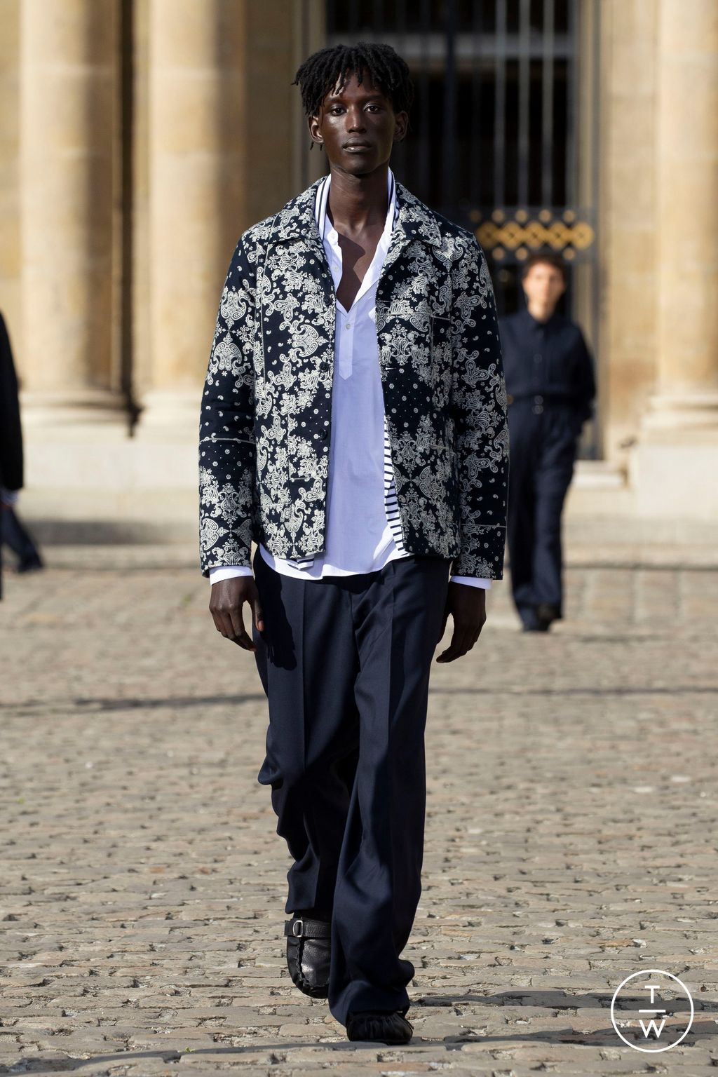 Fashion Week Paris Spring/Summer 2023 look 29 from the Officine Générale collection menswear