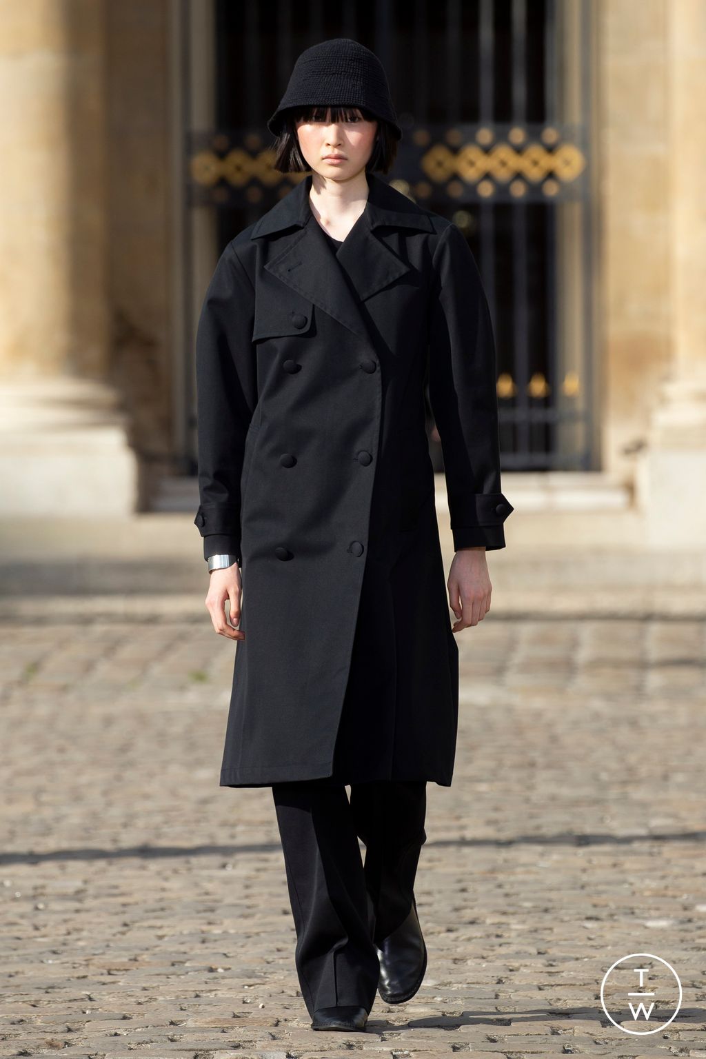 Fashion Week Paris Spring/Summer 2023 look 50 from the Officine Générale collection menswear