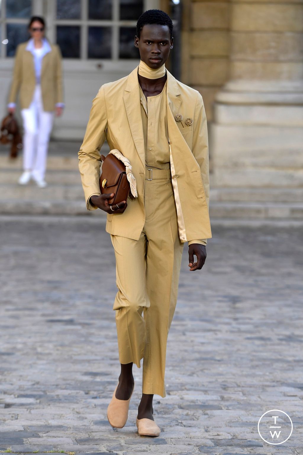 Fashion Week Paris Spring/Summer 2024 look 23 from the Officine Générale collection 男装