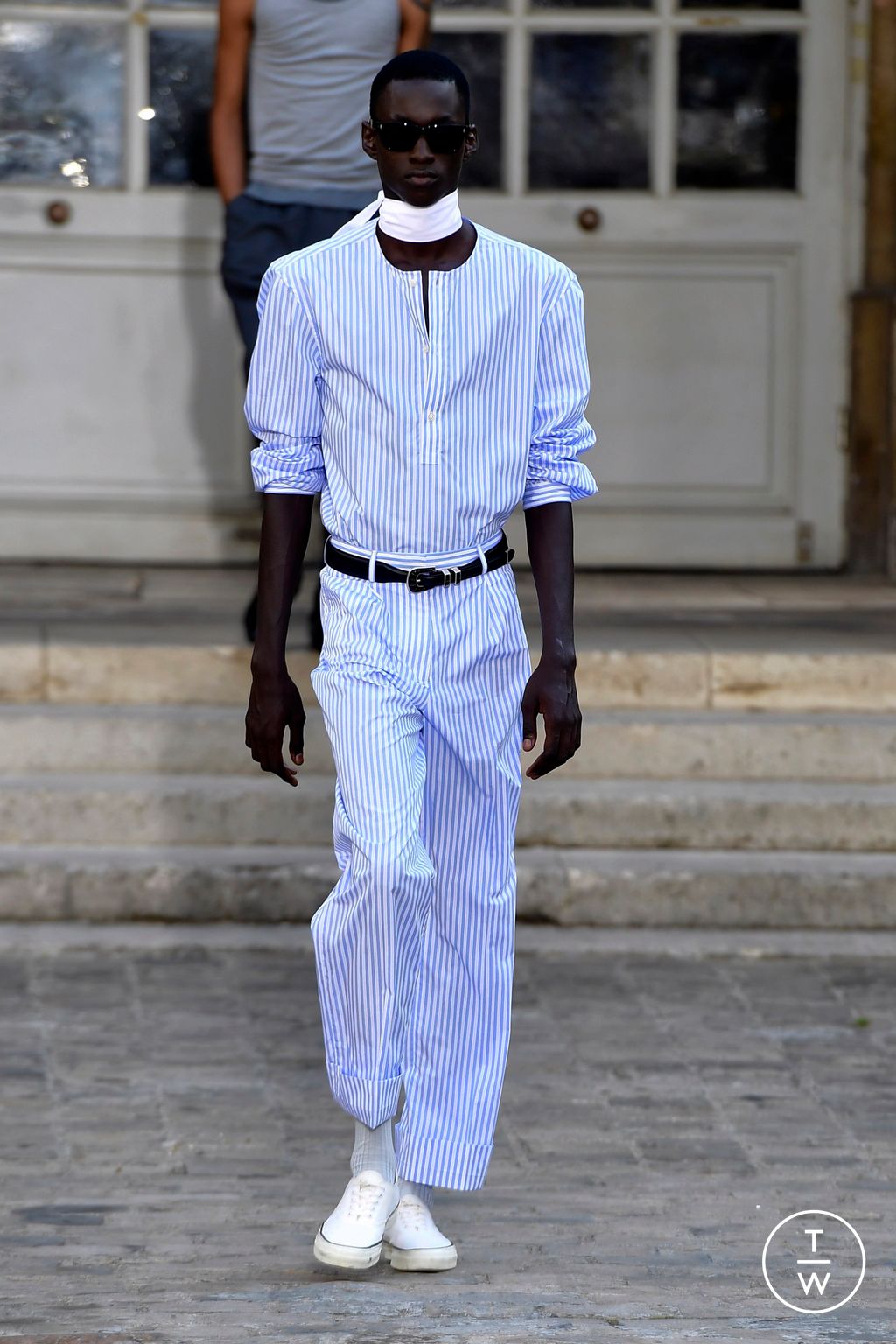 Fashion Week Paris Spring/Summer 2024 look 28 de la collection Officine Générale menswear