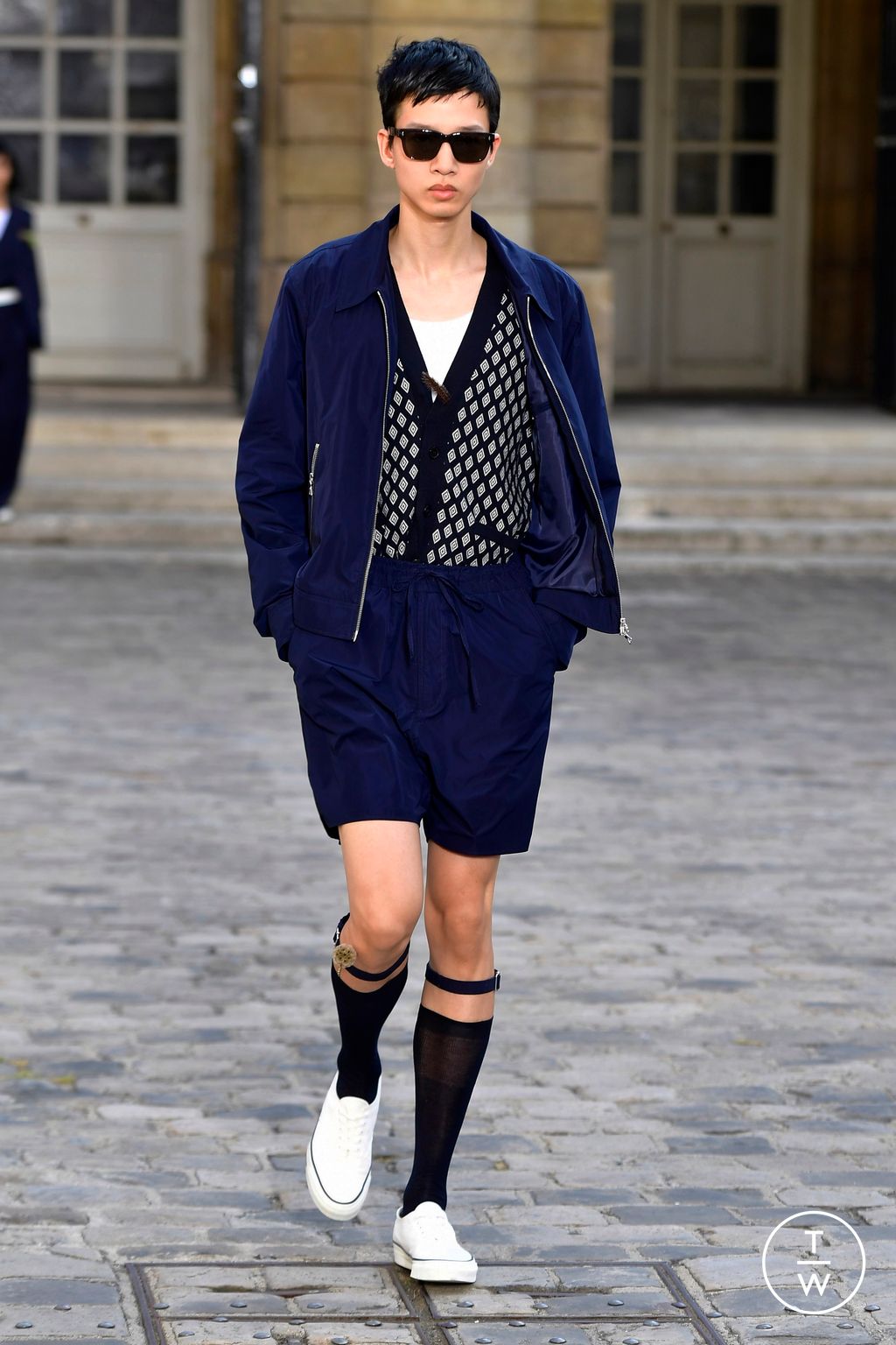 Fashion Week Paris Spring/Summer 2024 look 40 from the Officine Générale collection 男装