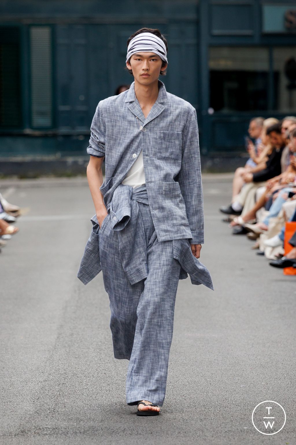 Fashion Week Paris Spring/Summer 2026 look 1 from the Officine Générale collection menswear