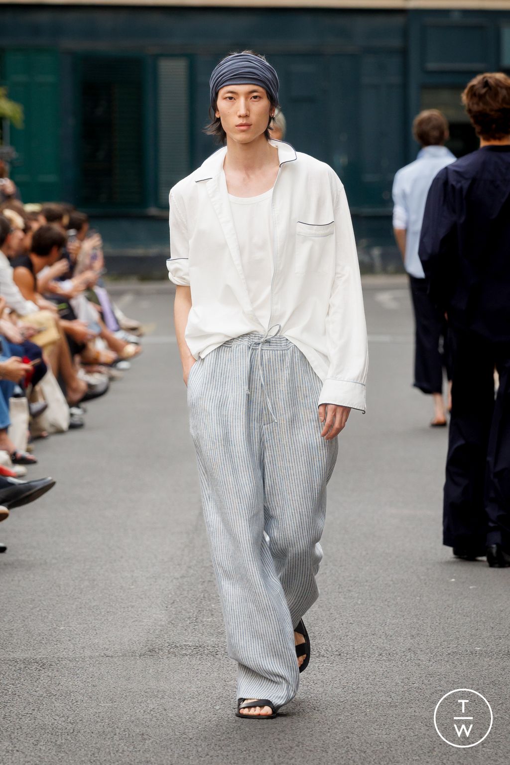 Fashion Week Paris Spring/Summer 2026 look 7 from the Officine Générale collection menswear