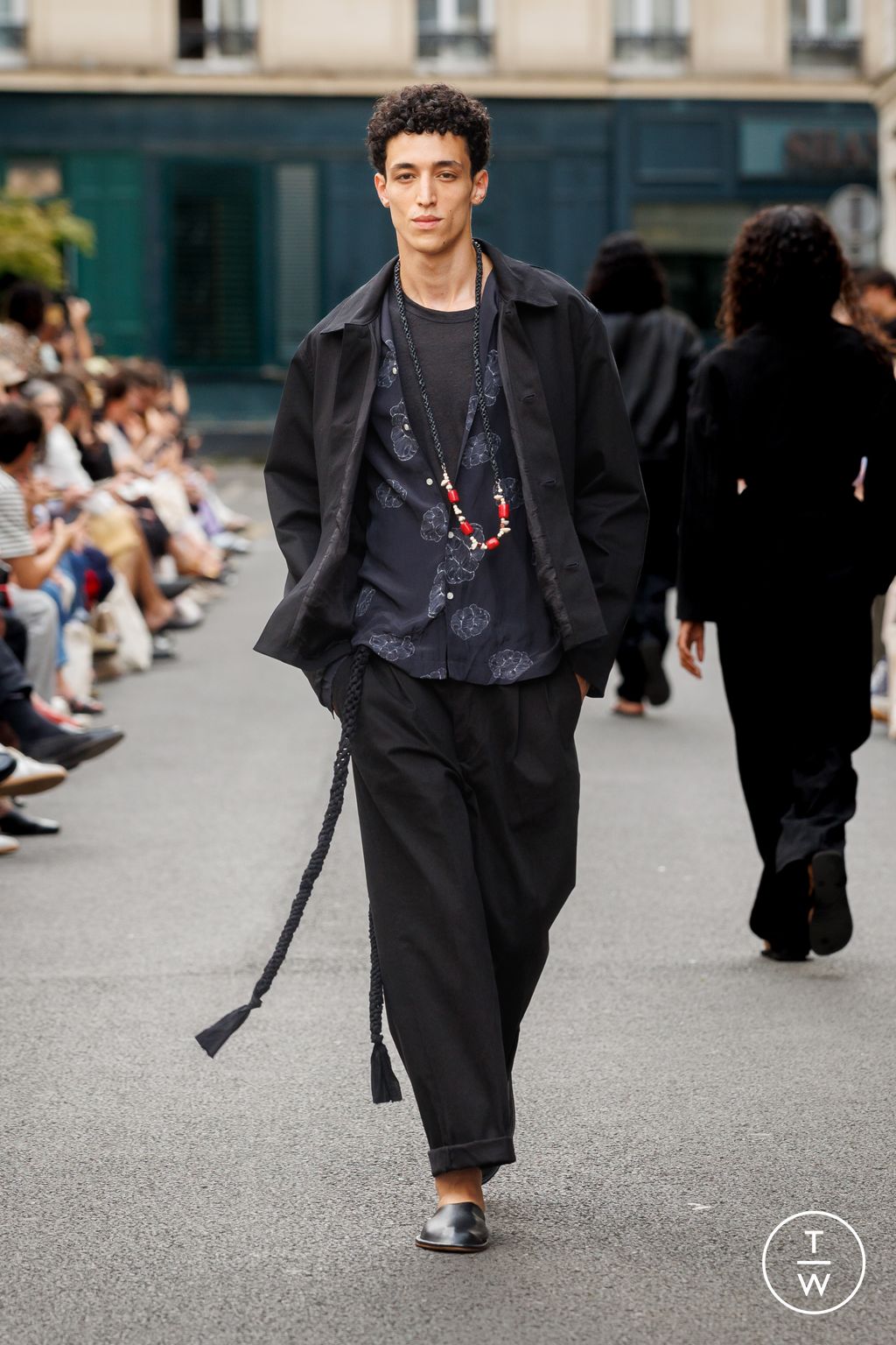 Fashion Week Paris Spring/Summer 2026 look 29 from the Officine Générale collection menswear