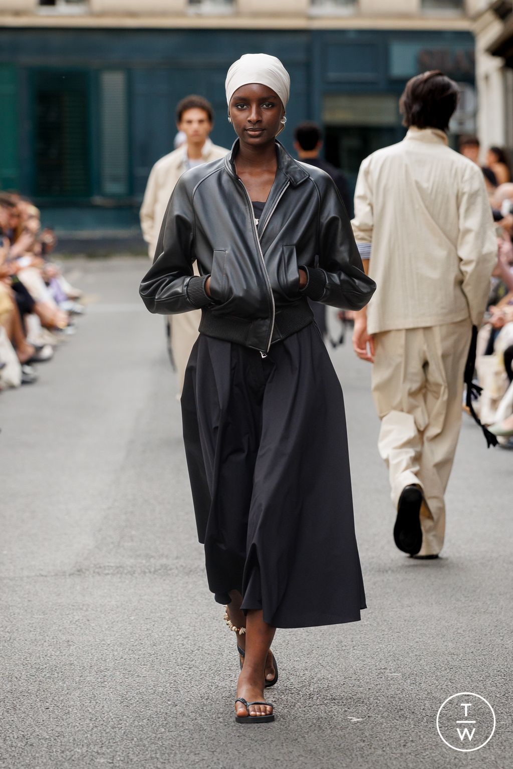 Fashion Week Paris Spring/Summer 2026 look 31 from the Officine Générale collection menswear