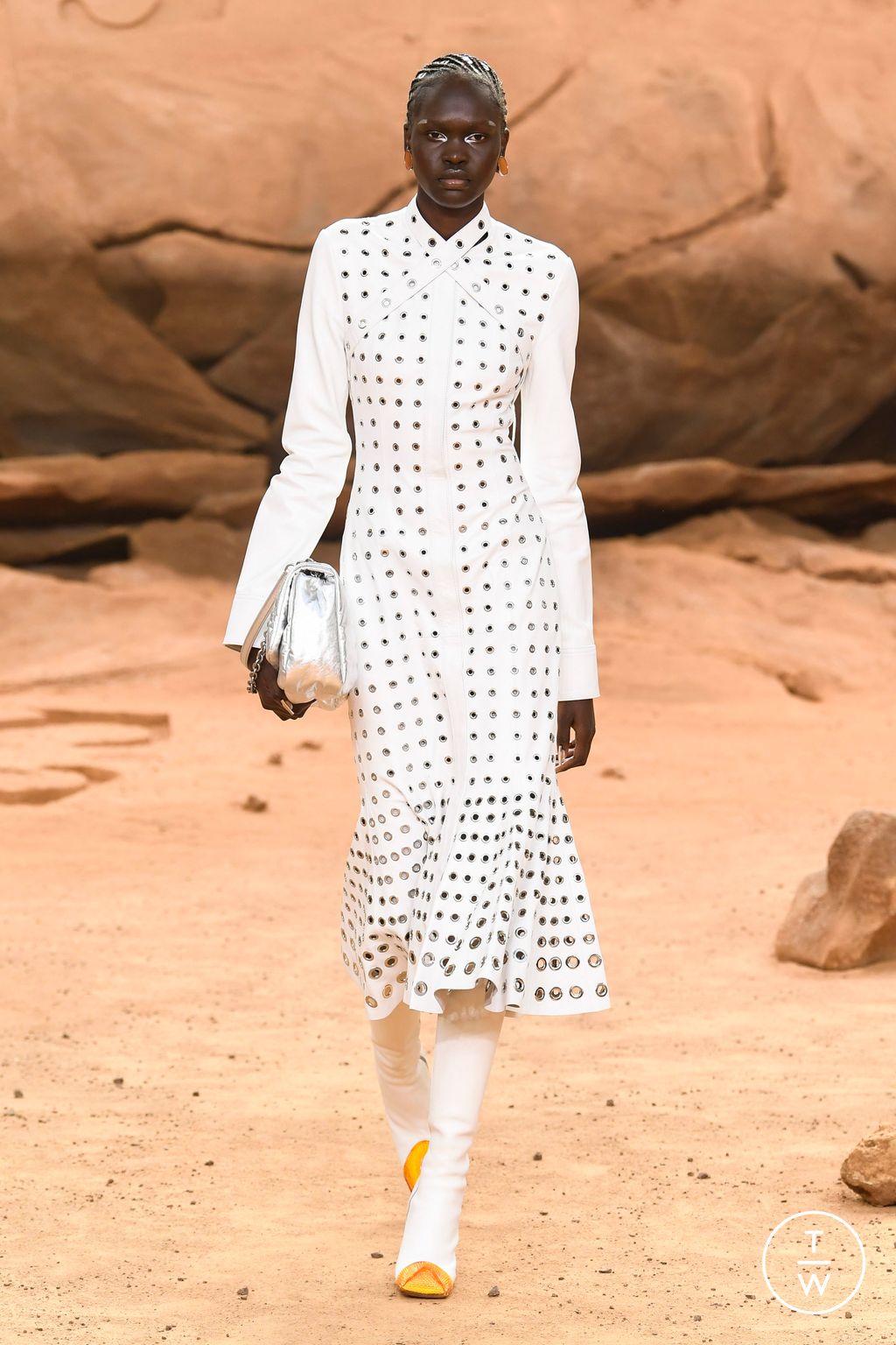 Fashion Week Paris Fall/Winter 2023 look 23 de la collection Off-White womenswear