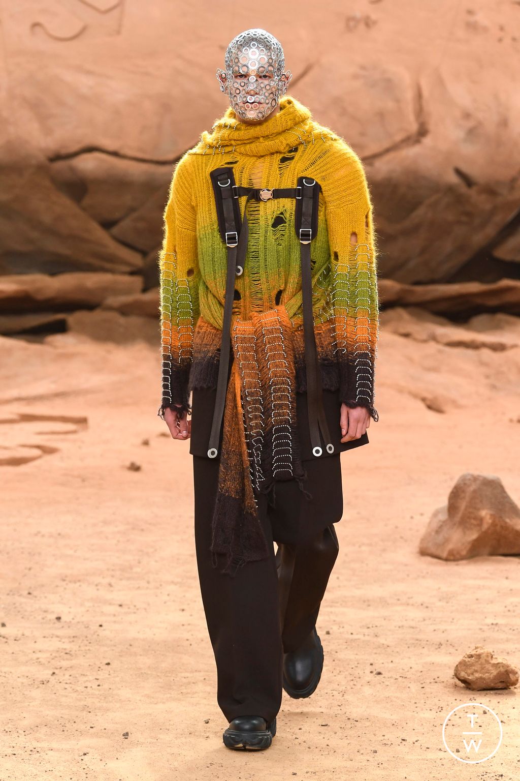 Fashion Week Paris Fall/Winter 2023 look 25 from the Off-White collection womenswear