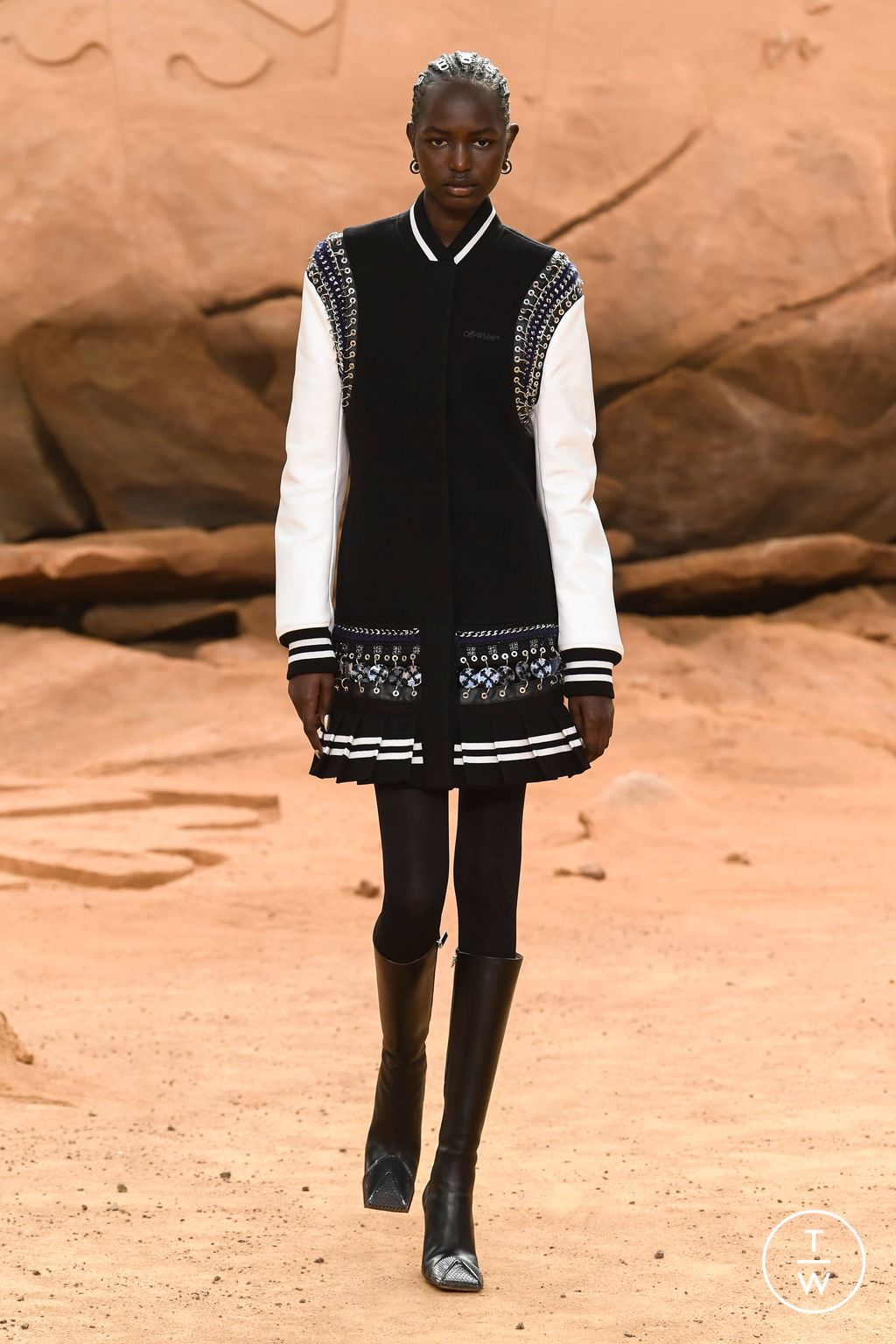Fashion Week Paris Fall/Winter 2023 look 39 from the Off-White collection womenswear