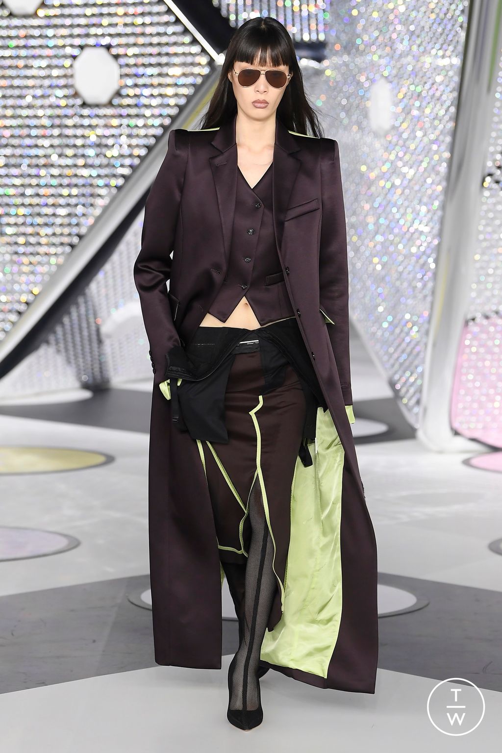 Fashion Week Paris Fall/Winter 2024 look 6 from the Off-White collection womenswear
