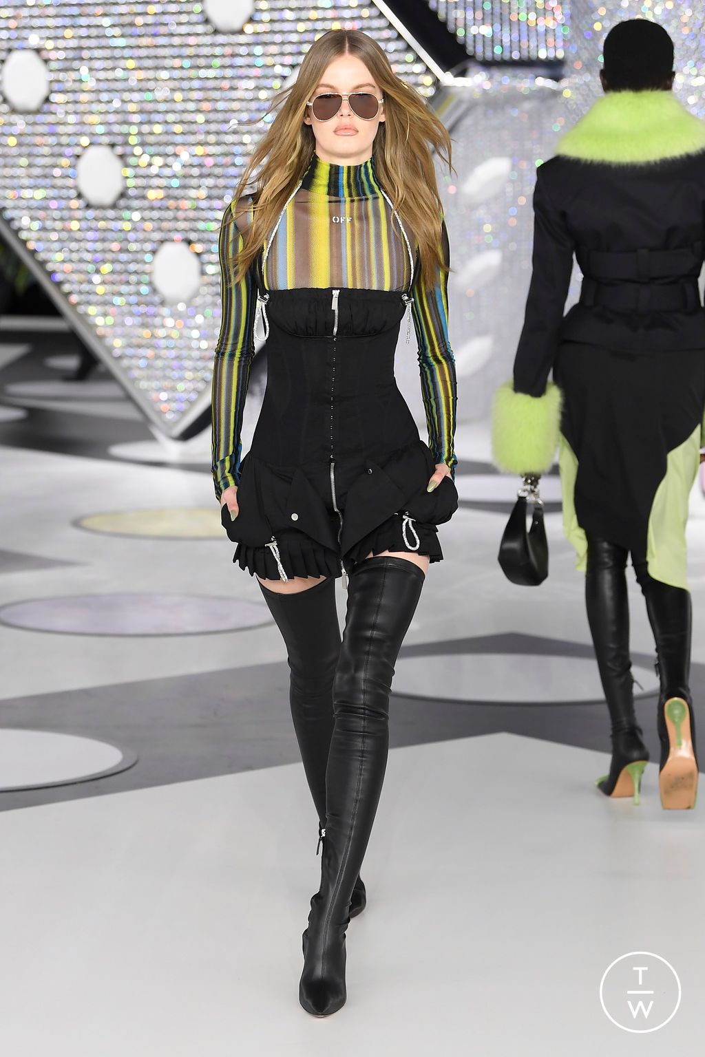 Fashion Week Paris Fall/Winter 2024 look 8 from the Off-White collection womenswear