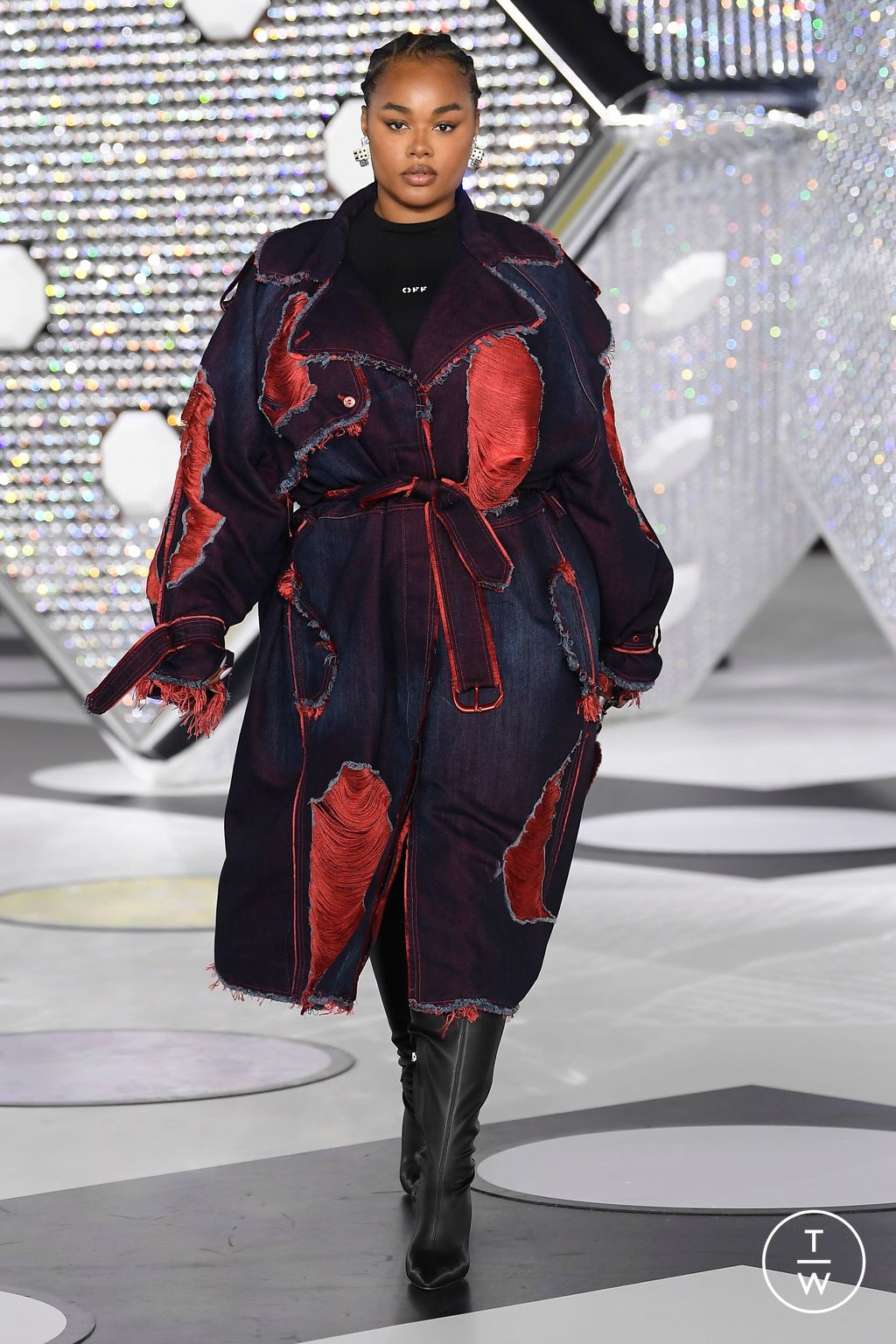 Fashion Week Paris Fall/Winter 2024 look 19 from the Off-White collection womenswear