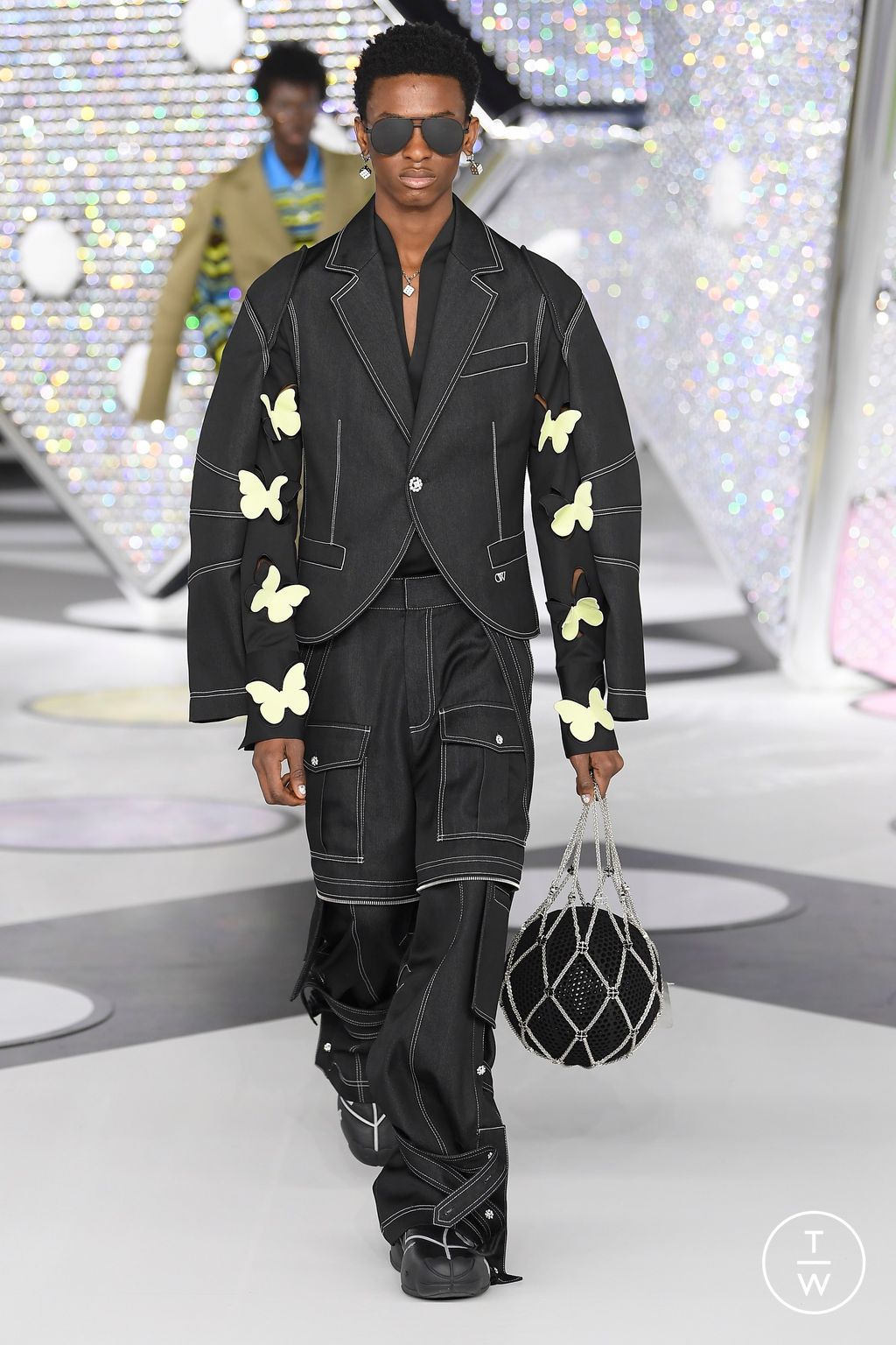 Fashion Week Paris Fall/Winter 2024 look 30 from the Off-White collection 女装