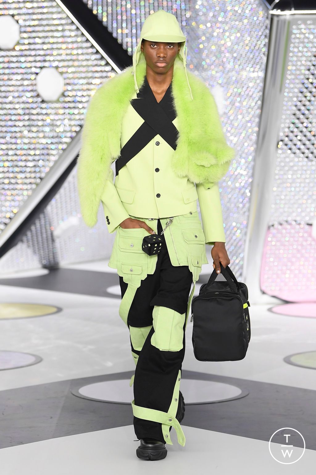 Fashion Week Paris Fall/Winter 2024 look 41 from the Off-White collection womenswear