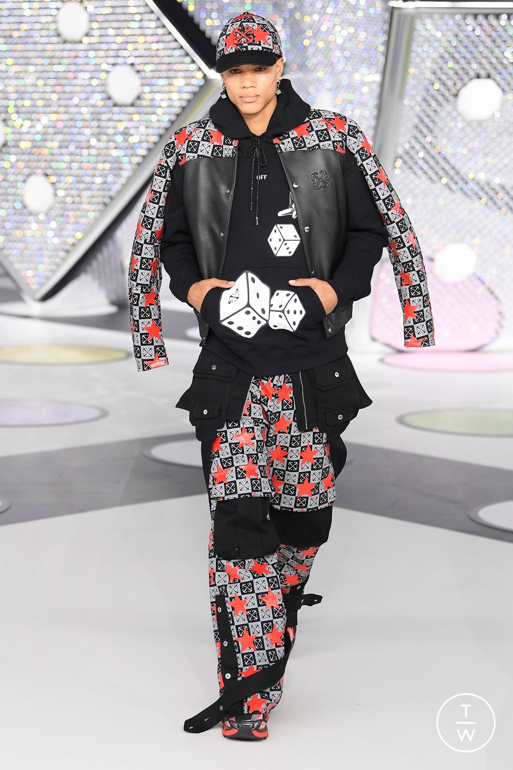 Fashion Week Paris Fall/Winter 2024 look 53 from the Off-White collection 女装