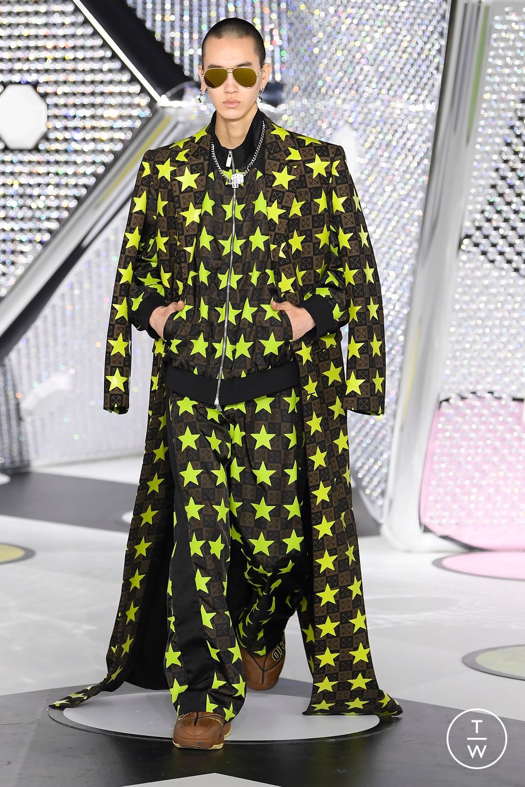 Fashion Week Paris Fall/Winter 2024 look 54 from the Off-White collection 女装