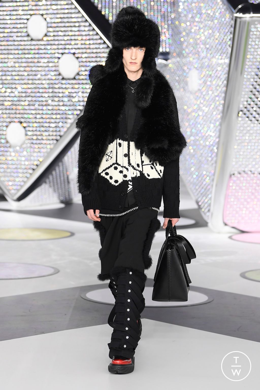 Fashion Week Paris Fall/Winter 2024 look 55 from the Off-White collection womenswear