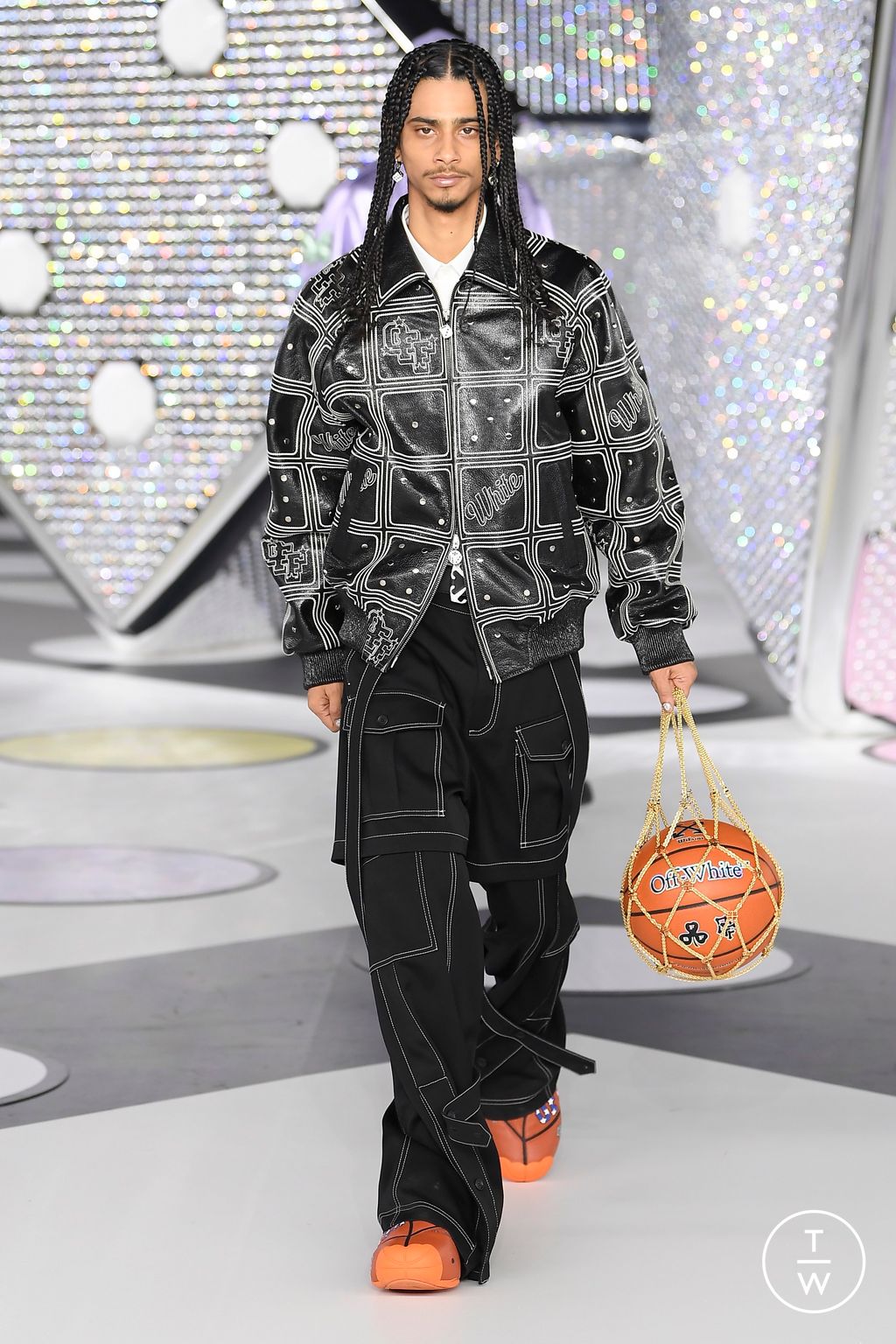 Fashion Week Paris Fall/Winter 2024 look 56 from the Off-White collection womenswear