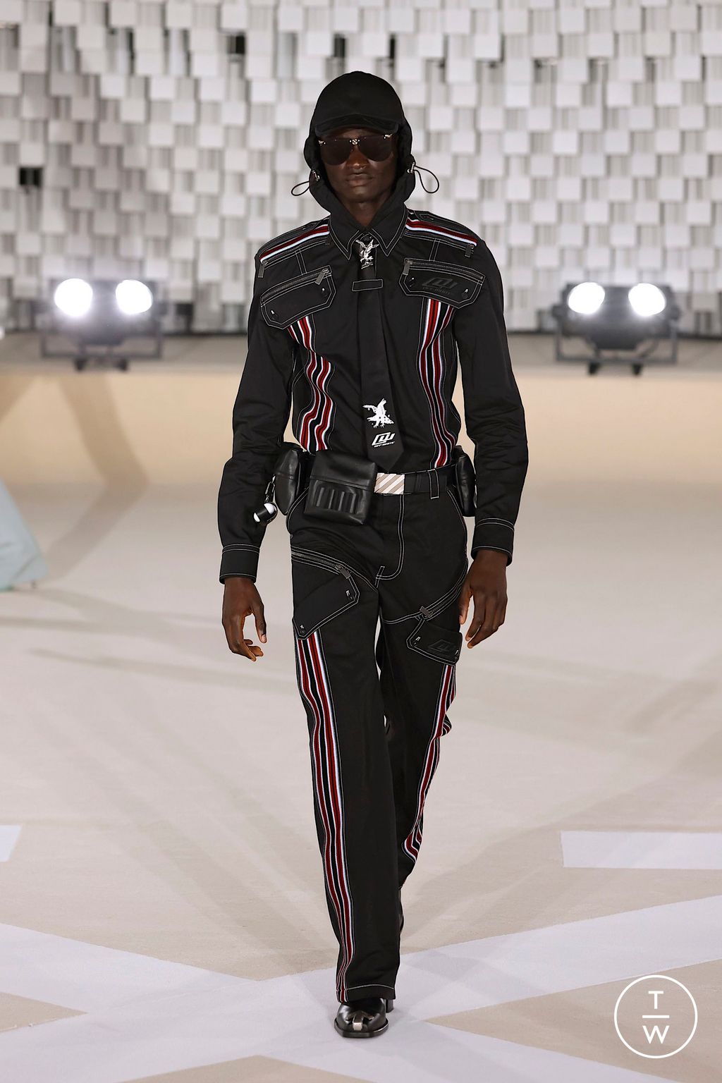 Fashion Week Paris Fall/Winter 2025 look 6 from the Off-White collection womenswear