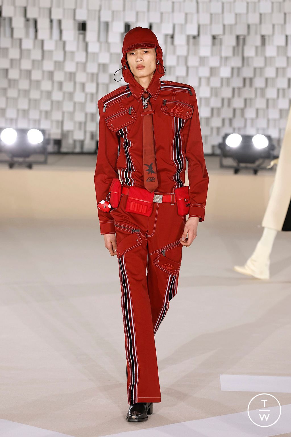 Fashion Week Paris Fall/Winter 2025 look 7 from the Off-White collection womenswear