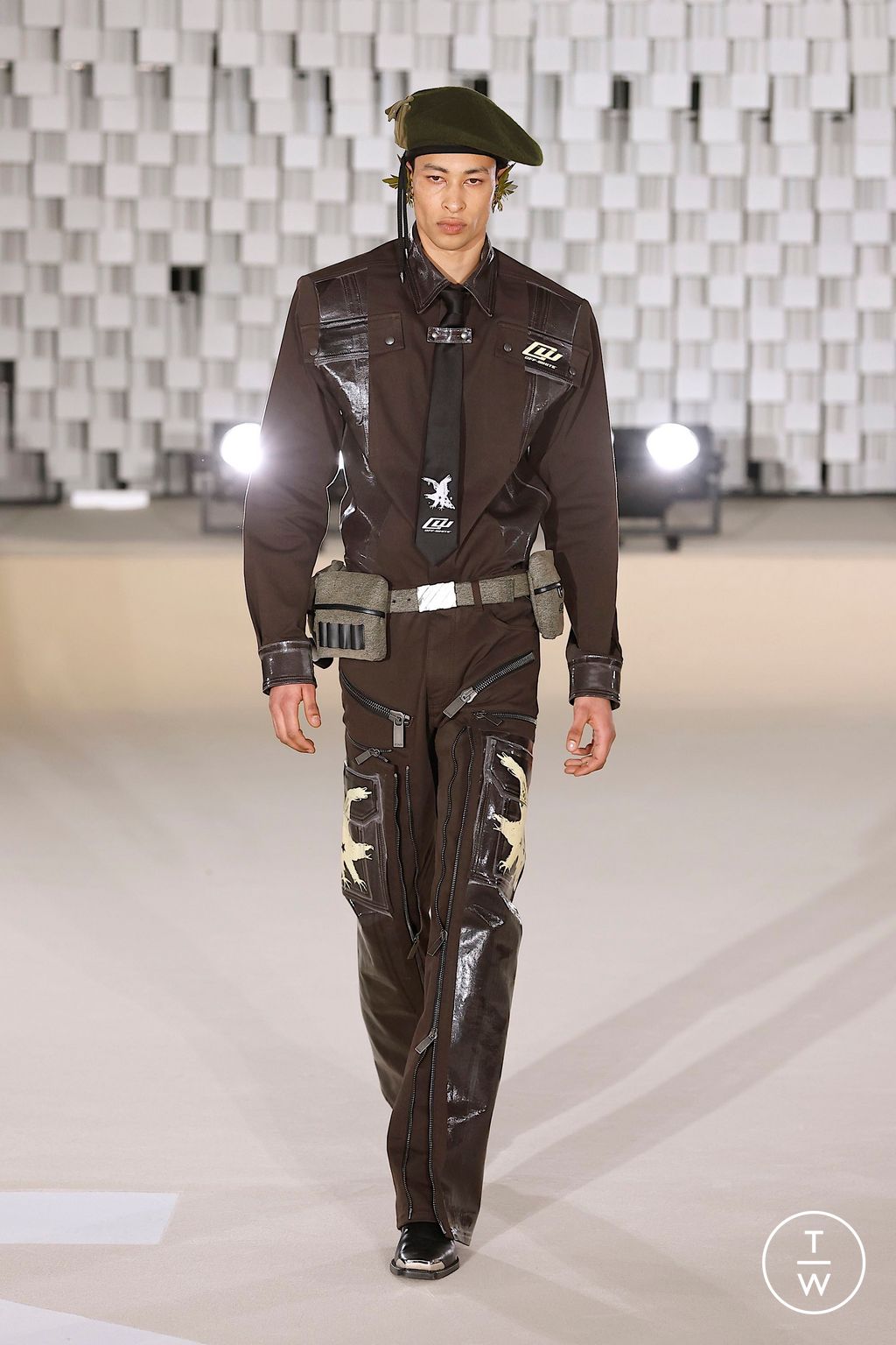 Fashion Week Paris Fall/Winter 2025 look 48 from the Off-White collection 女装
