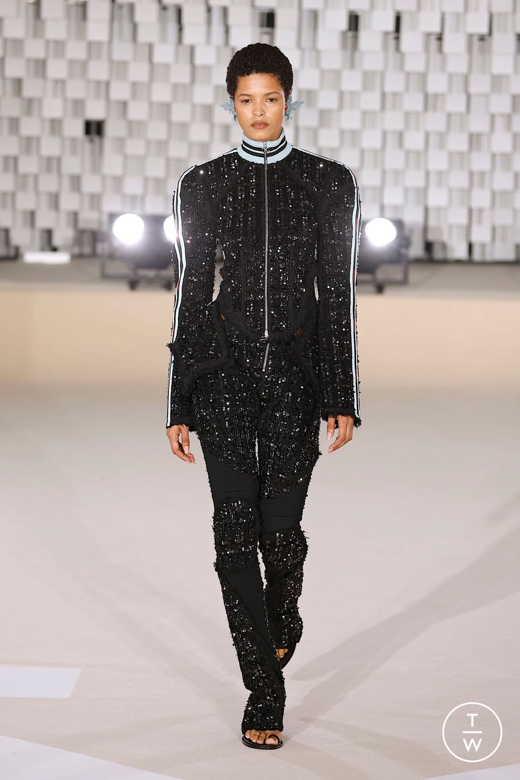 Fashion Week Paris Fall/Winter 2025 look 49 from the Off-White collection womenswear