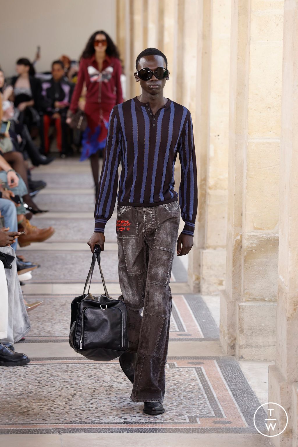 Fashion Week Paris Fall/Winter 2026 look 6 from the Off-White collection 女装