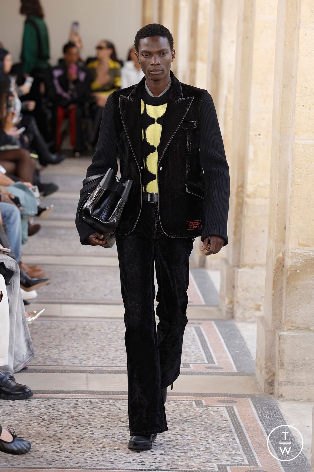 Fashion Week Paris Fall/Winter 2026 look 41 from the Off-White collection 女装
