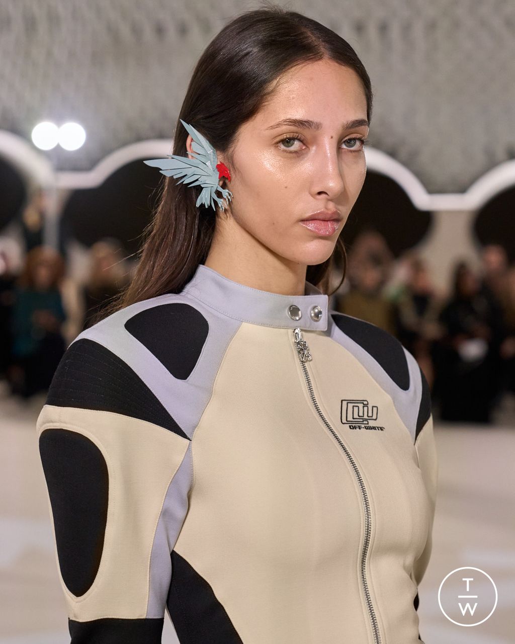 Fashion Week Paris Fall/Winter 2025 look 2 from the Off-White collection womenswear accessories