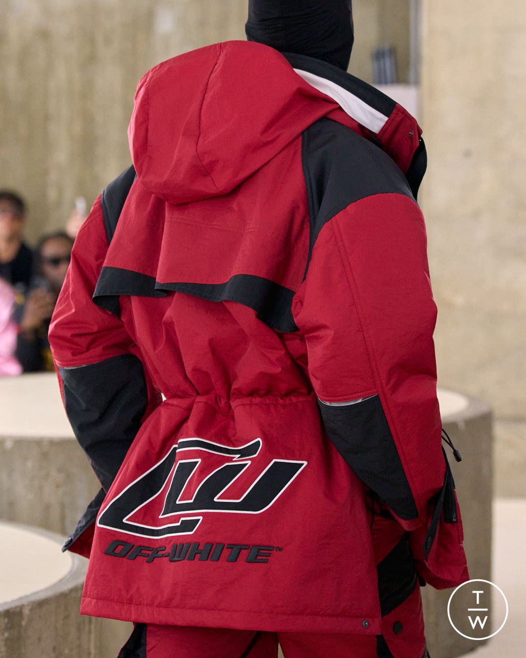 Fashion Week Paris Fall/Winter 2025 look 14 from the Off-White collection womenswear accessories