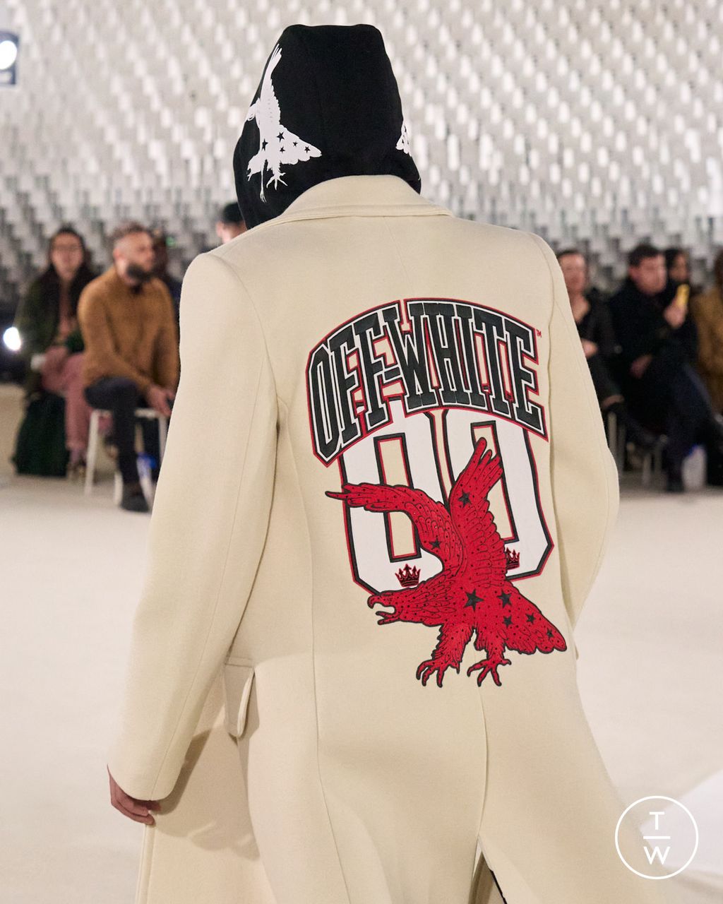 Fashion Week Paris Fall/Winter 2025 look 49 from the Off-White collection 女装配饰