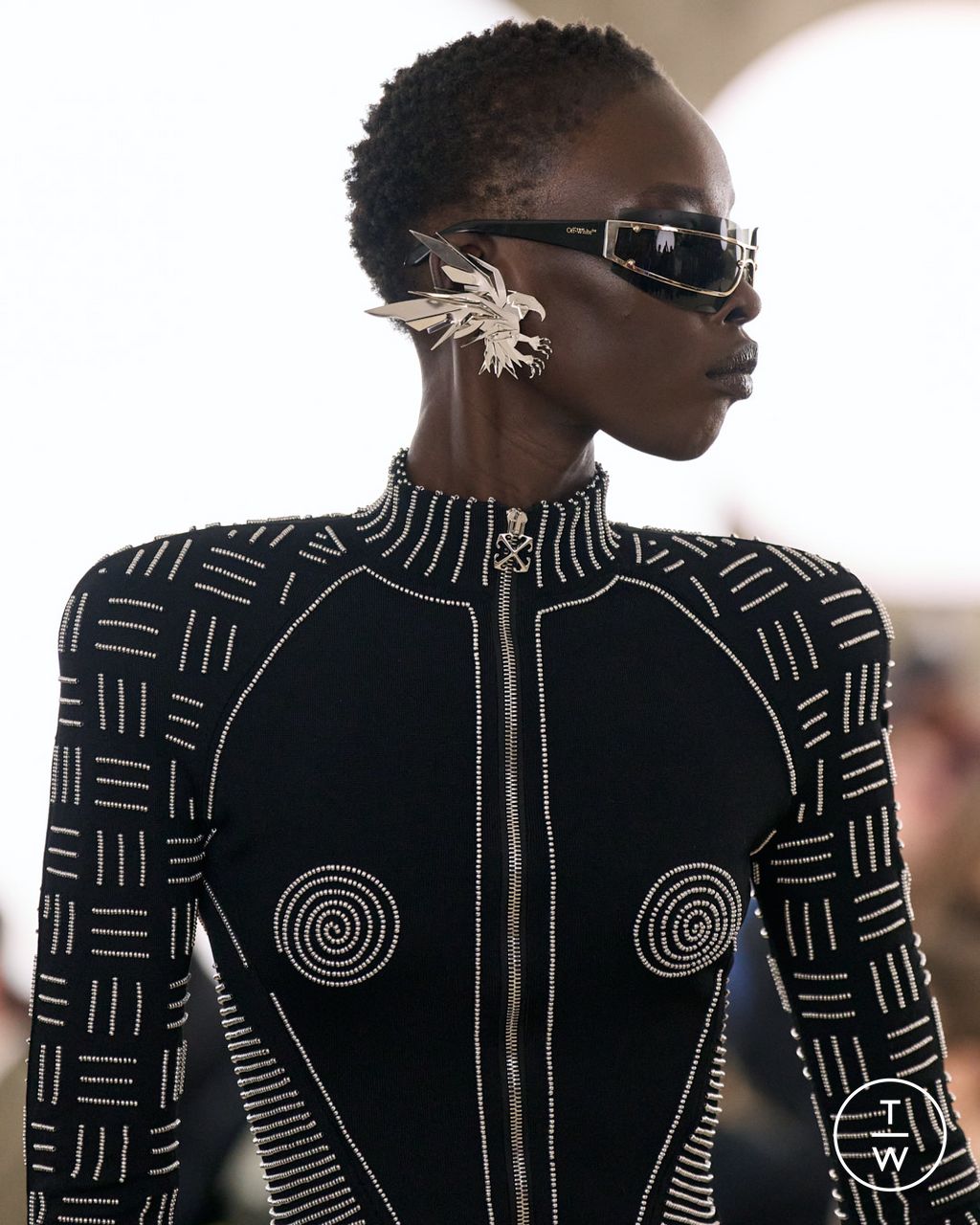 Fashion Week Paris Fall/Winter 2025 look 50 from the Off-White collection womenswear accessories