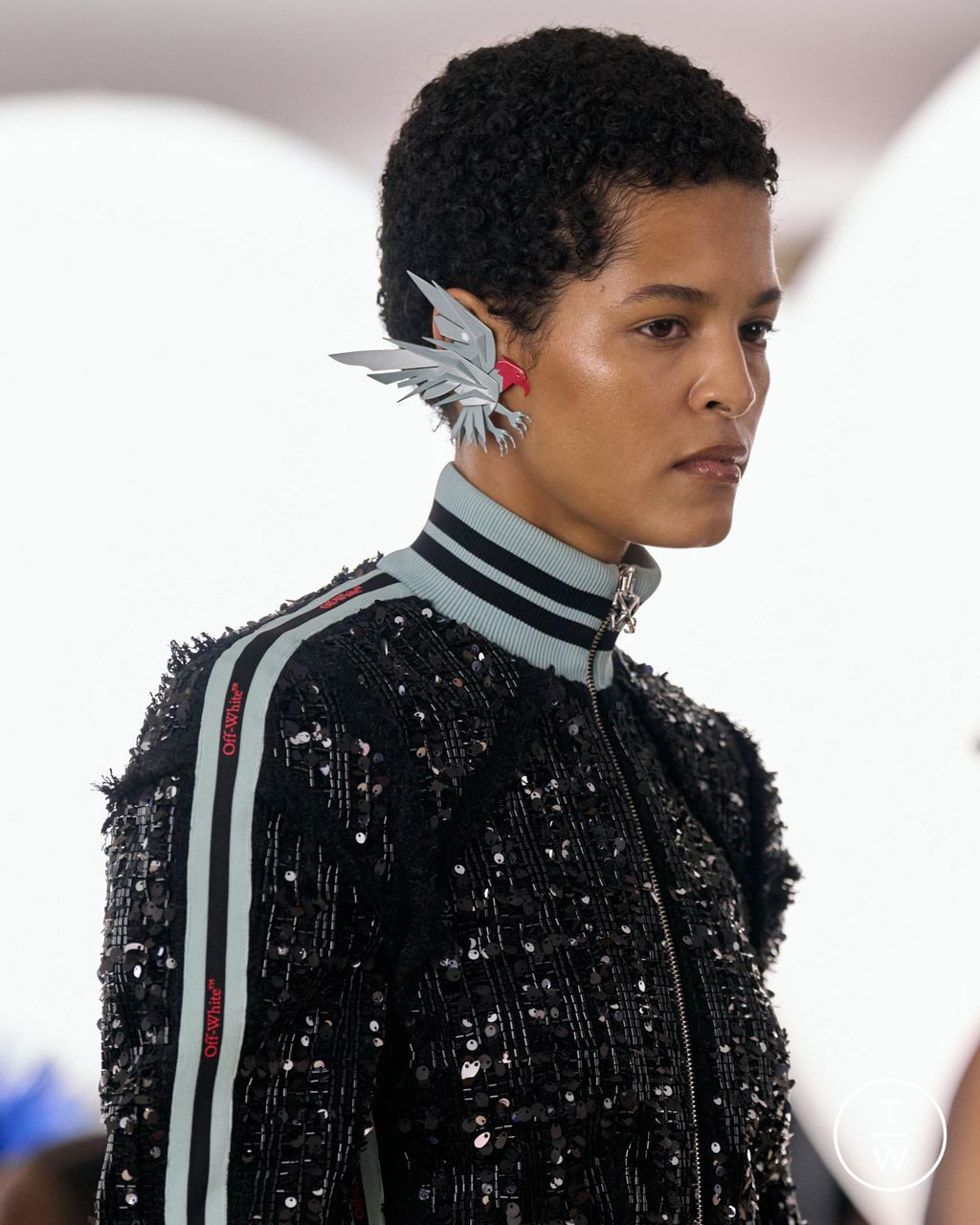 Fashion Week Paris Fall/Winter 2025 look 56 from the Off-White collection 女装配饰