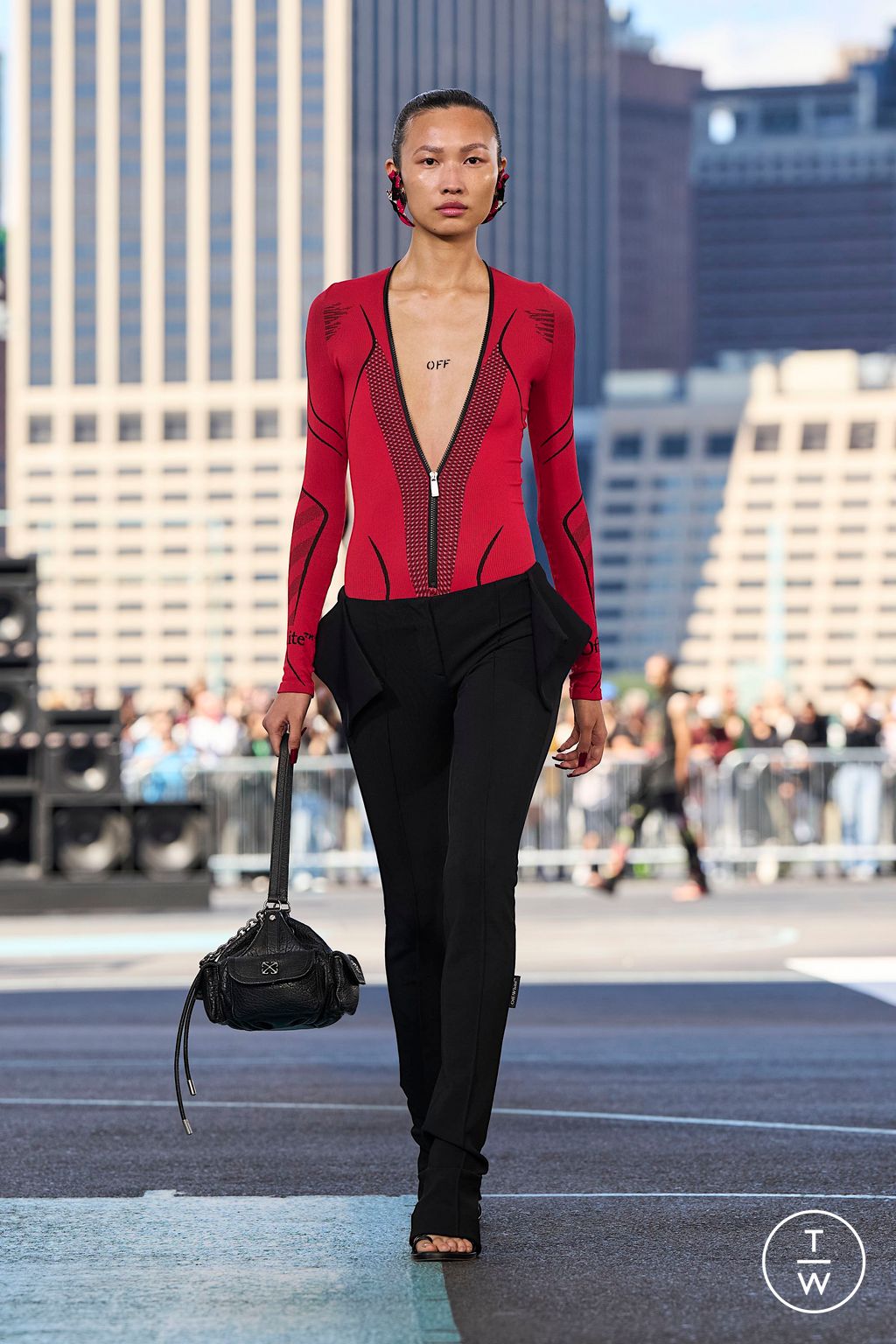 Fashion Week New York Spring/Summer 2025 look 5 from the Off-White collection womenswear