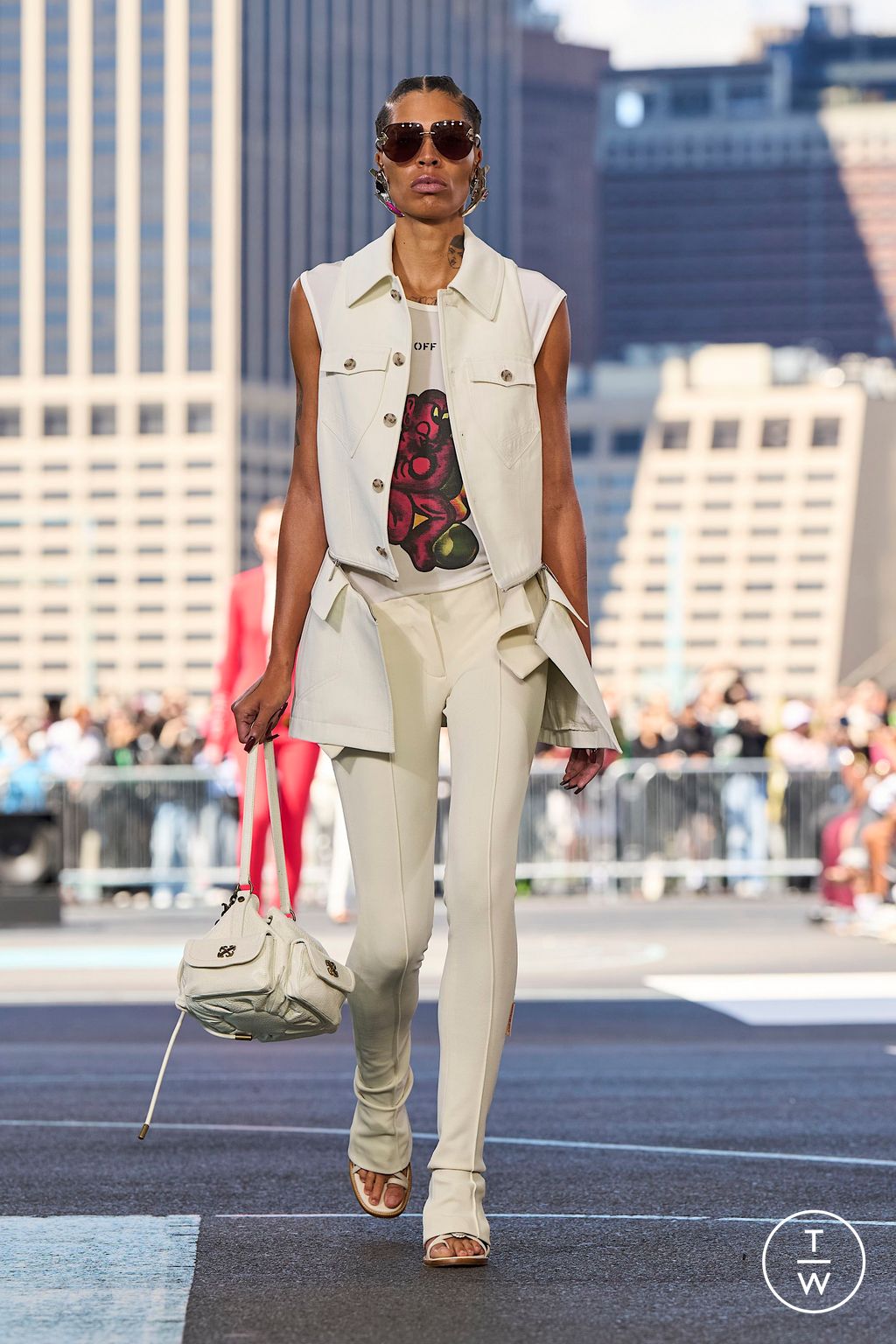 Fashion Week New York Spring/Summer 2025 look 9 from the Off-White collection womenswear