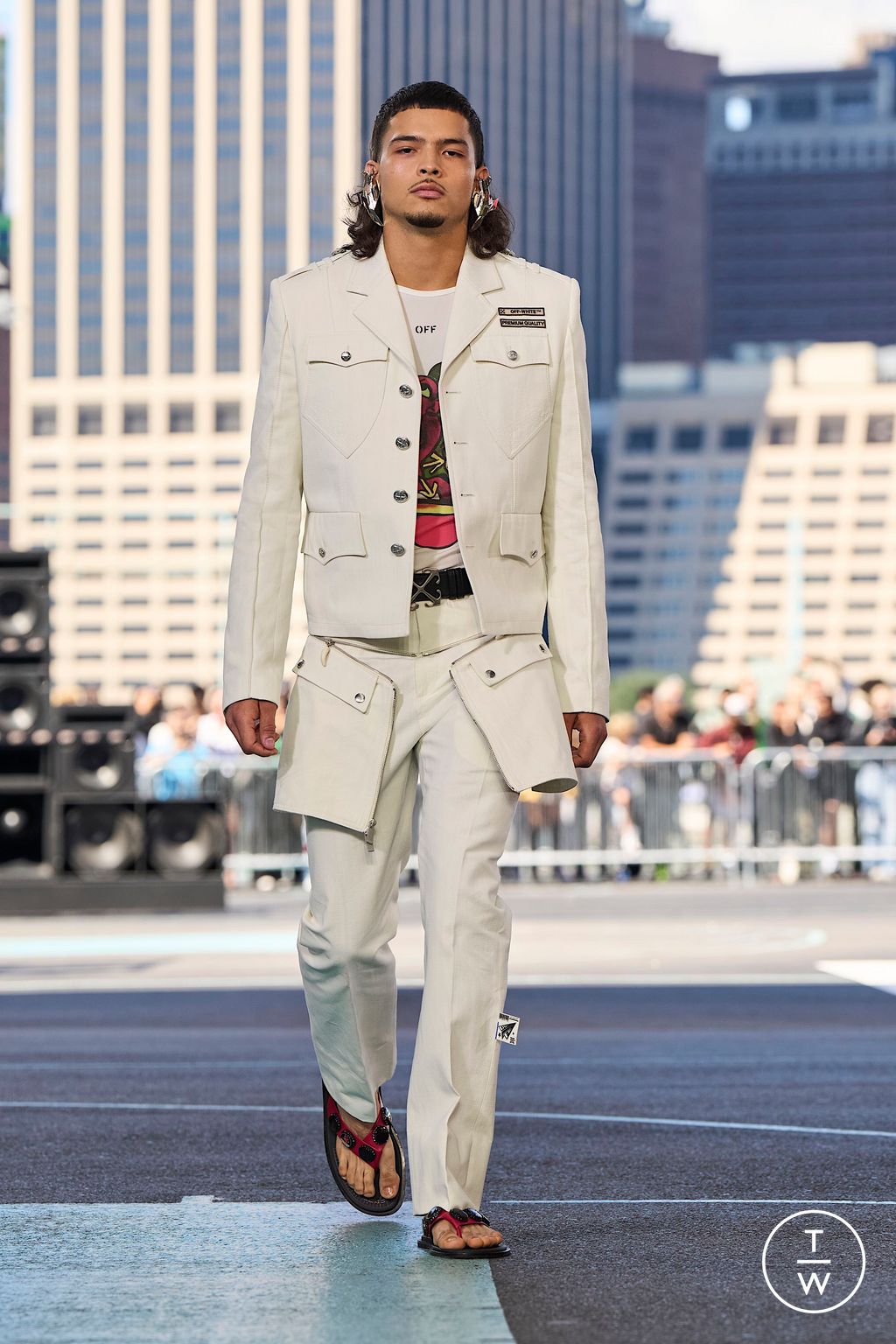 Fashion Week New York Spring/Summer 2025 look 11 from the Off-White collection womenswear
