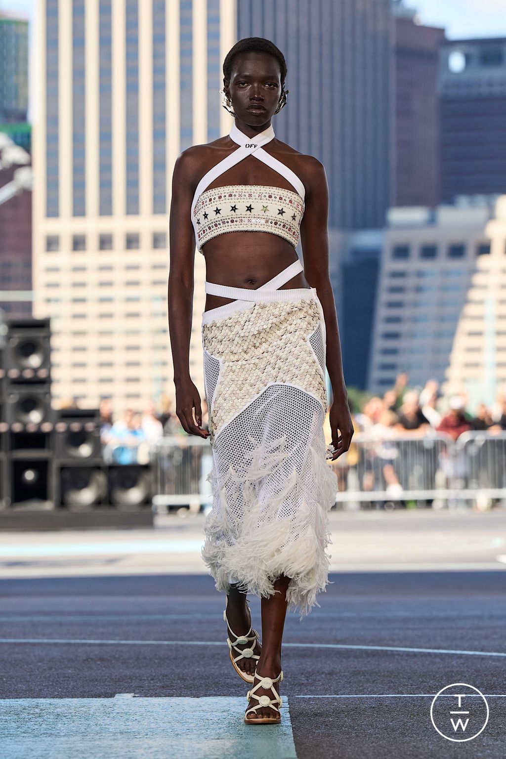 Fashion Week New York Spring/Summer 2025 look 40 from the Off-White collection womenswear