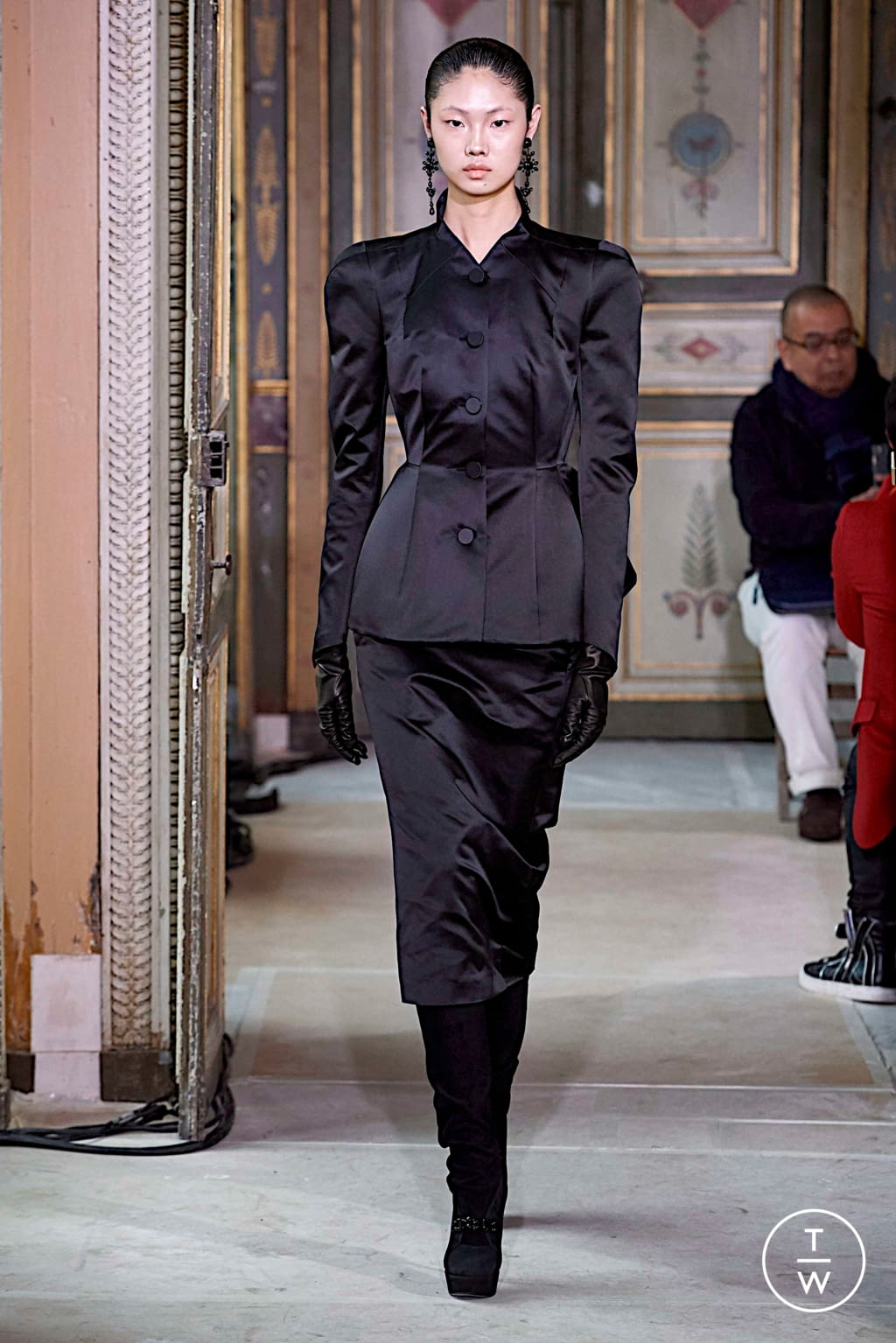 Fashion Week Paris Fall/Winter 2019 look 6 from the Olivier Theyskens collection womenswear