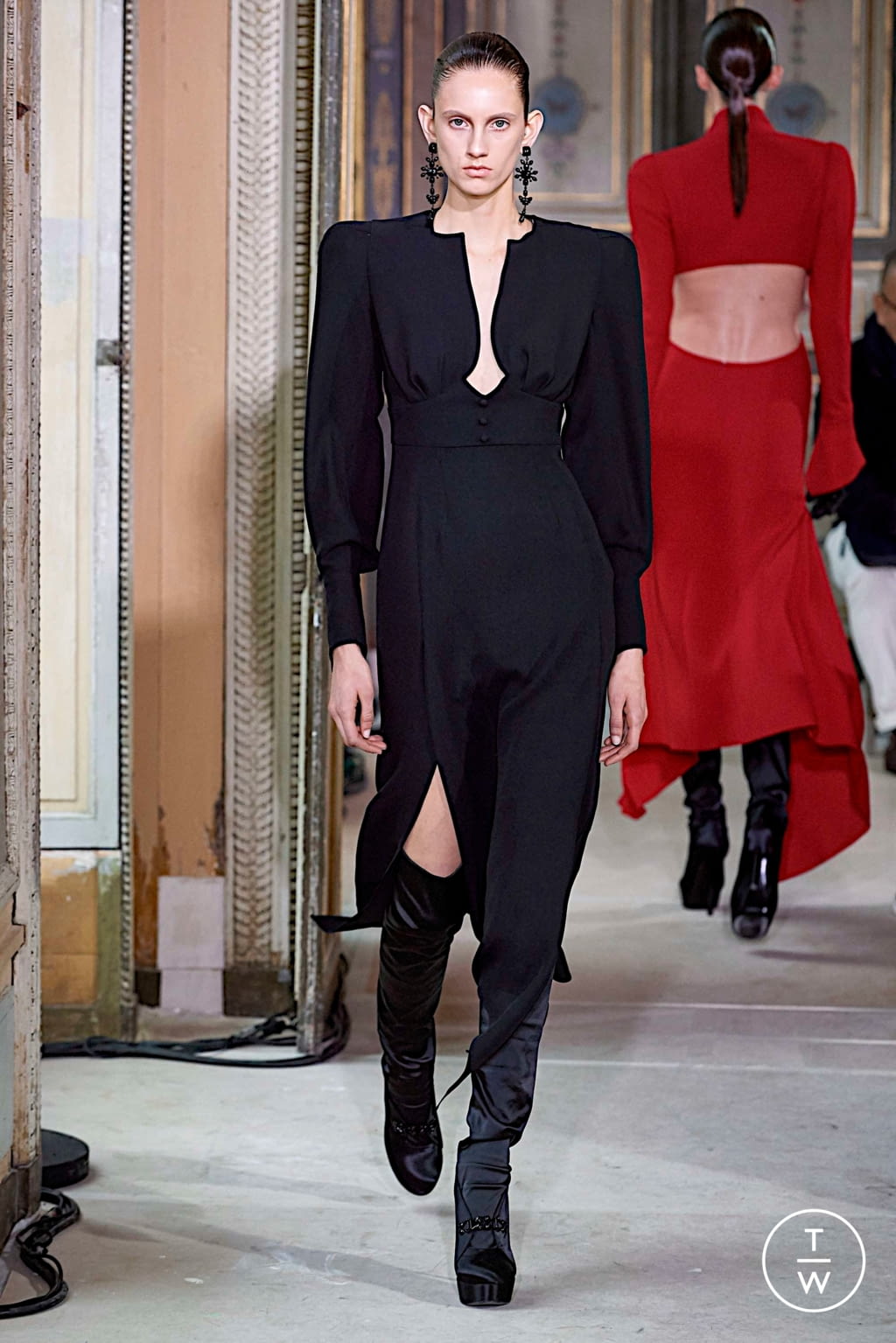 Fashion Week Paris Fall/Winter 2019 look 14 from the Olivier Theyskens collection 女装
