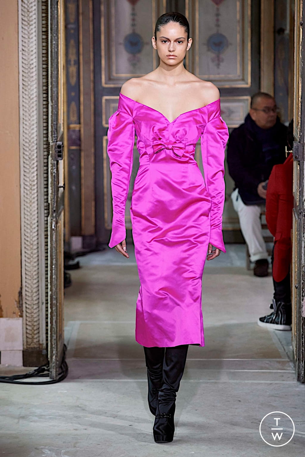 Fashion Week Paris Fall/Winter 2019 look 22 de la collection Olivier Theyskens womenswear